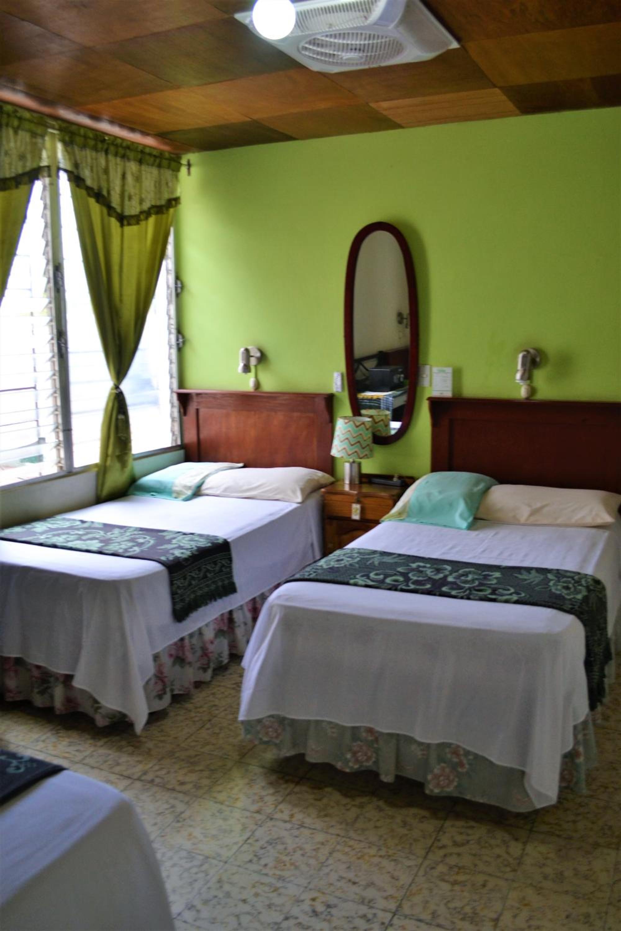 Hotel Oasis