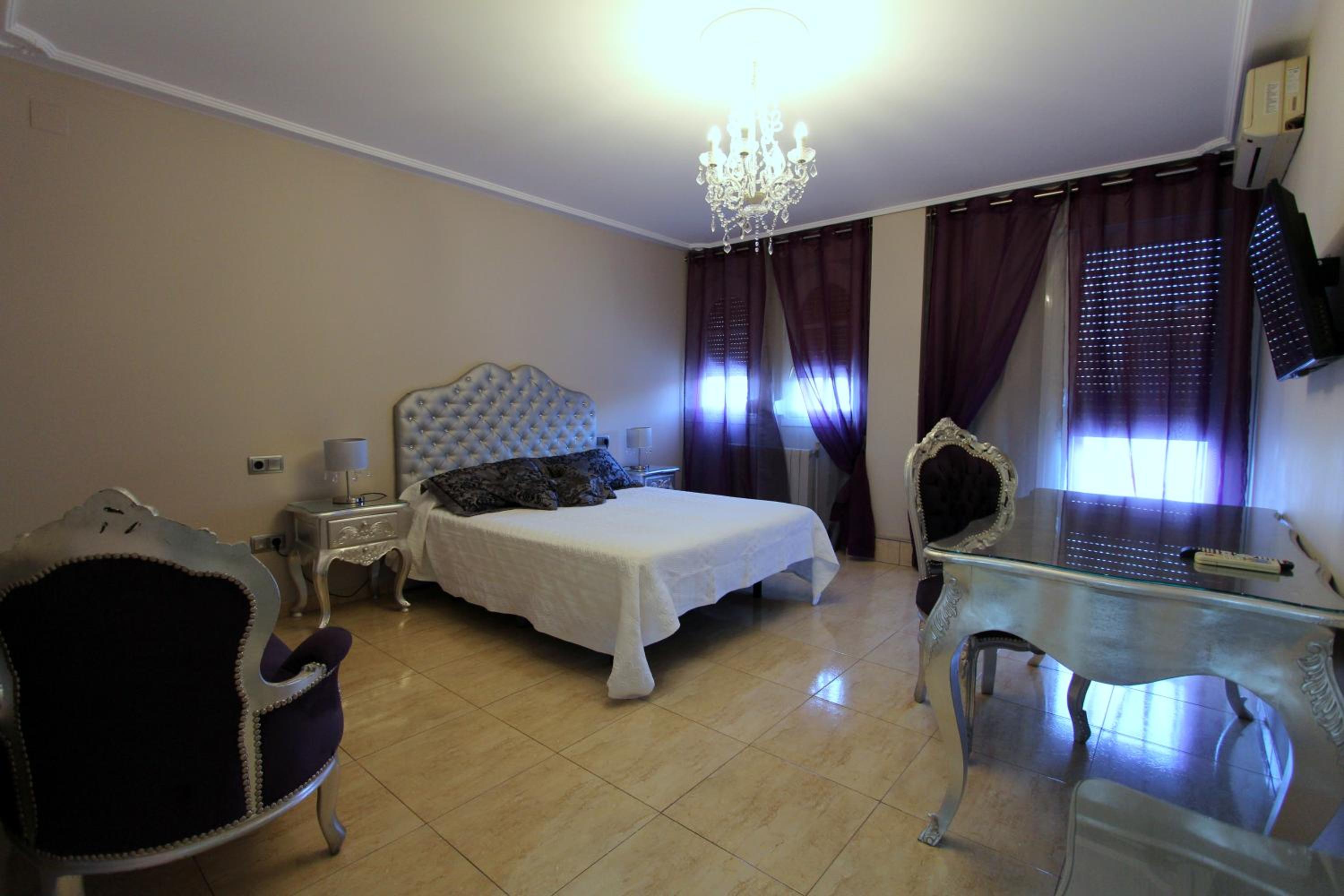 Hostal Mont Royal