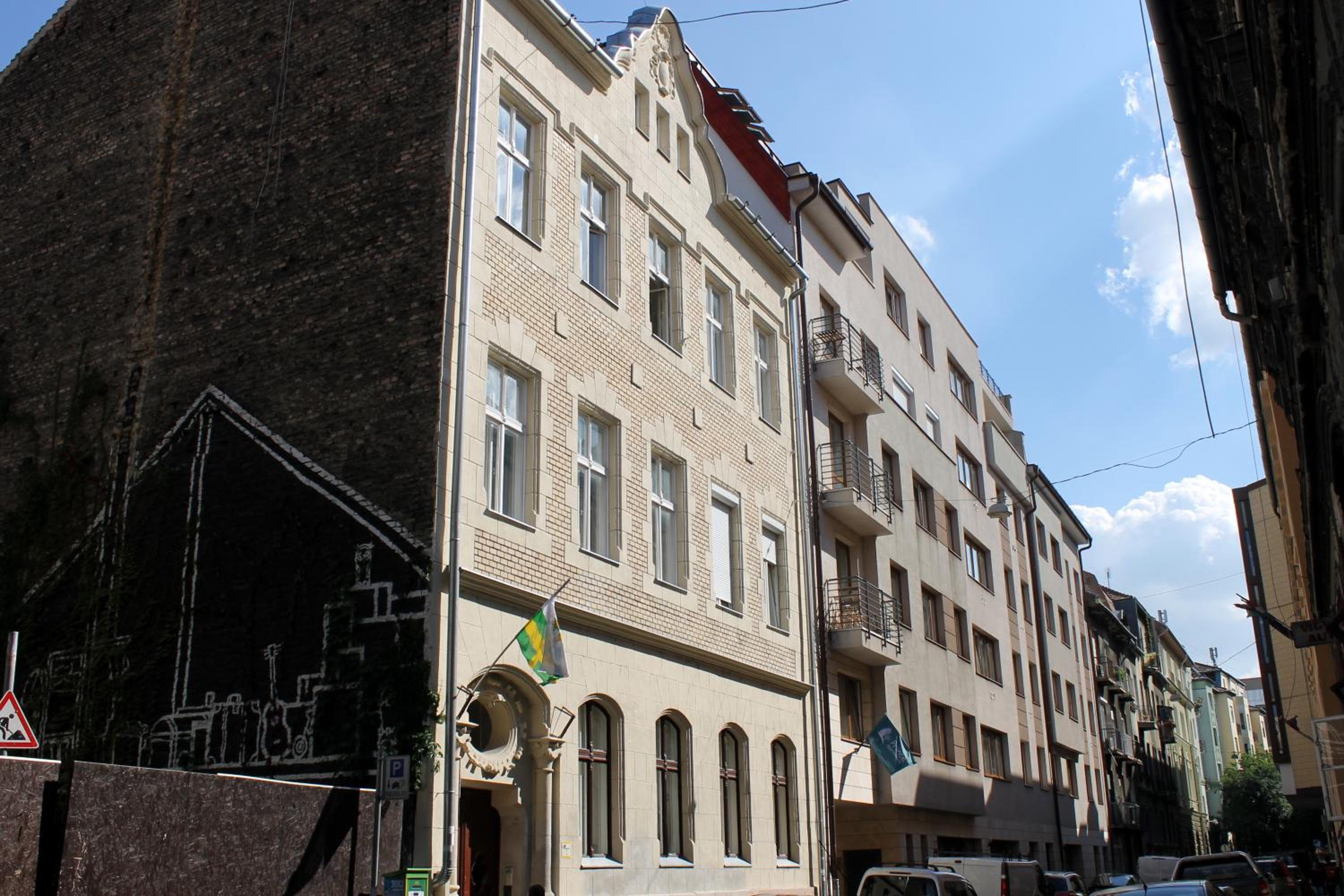 Photo 11