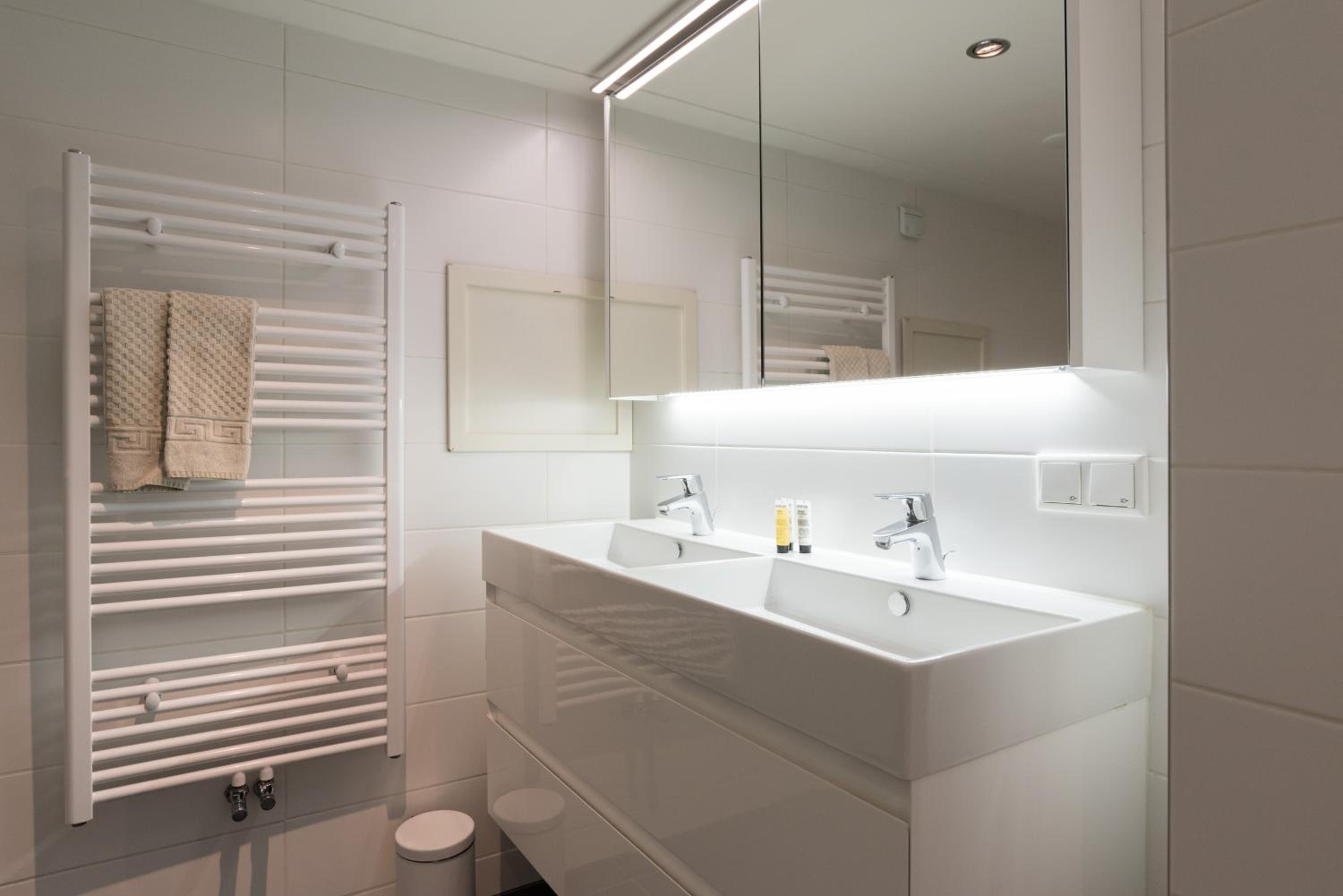 Nassau Canal Suites - in the heart of the city