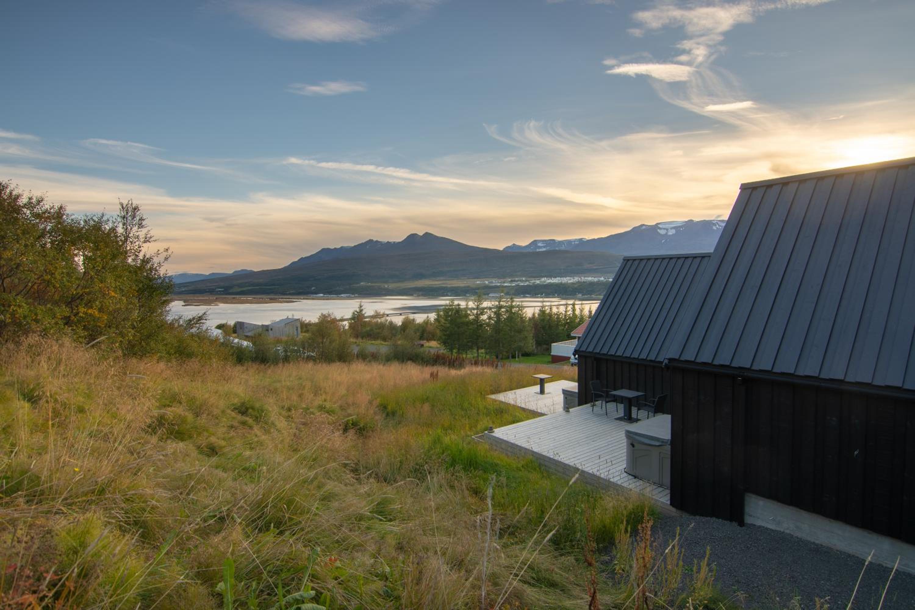 Viking Cottages & Apartments