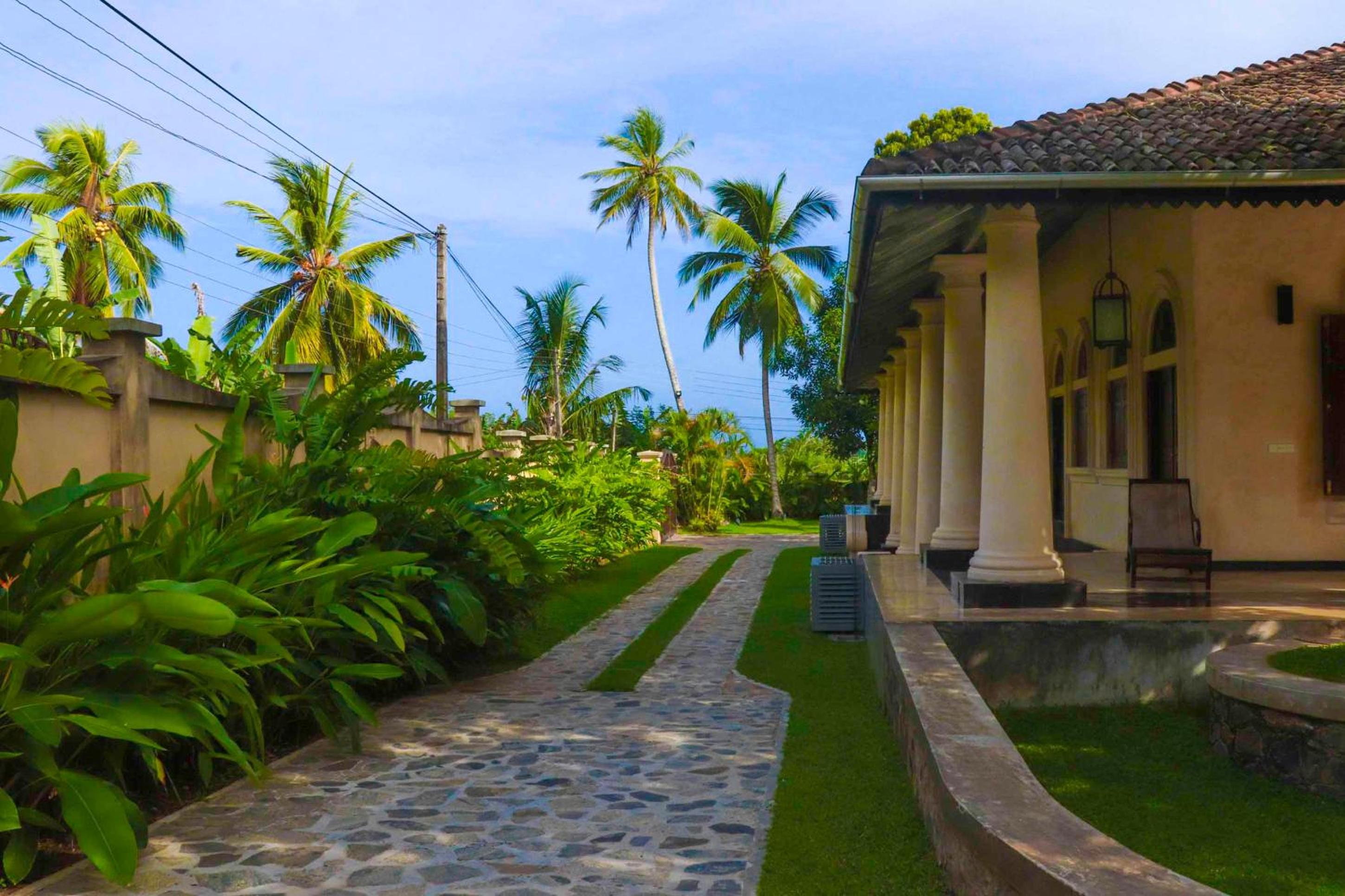 Heenatigala Walawwa - Free Shuttle to Our Private Beach