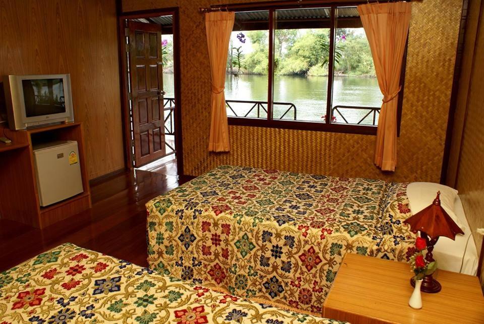 Duenshine Resort