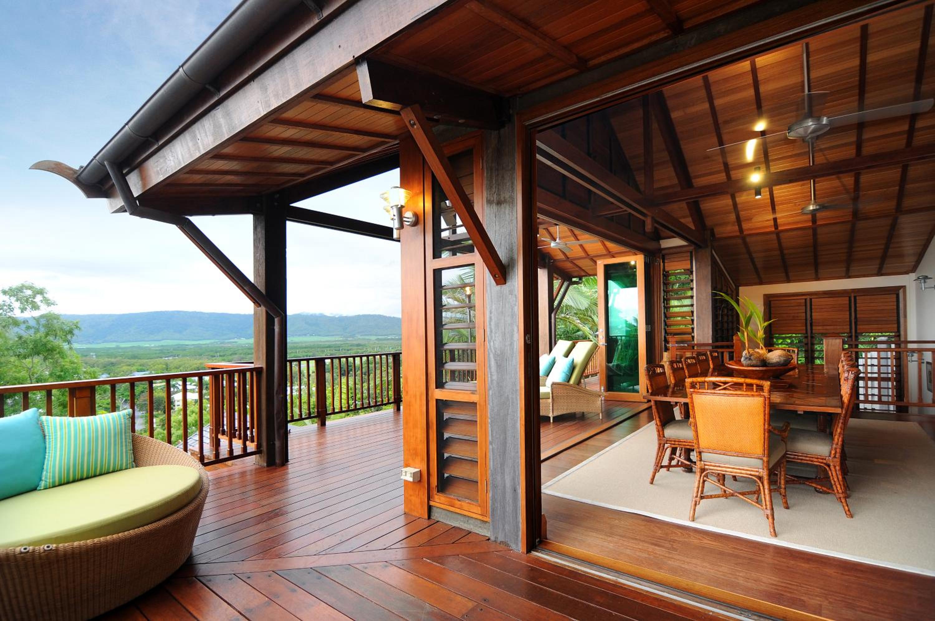Villa Empat Puluh Dua