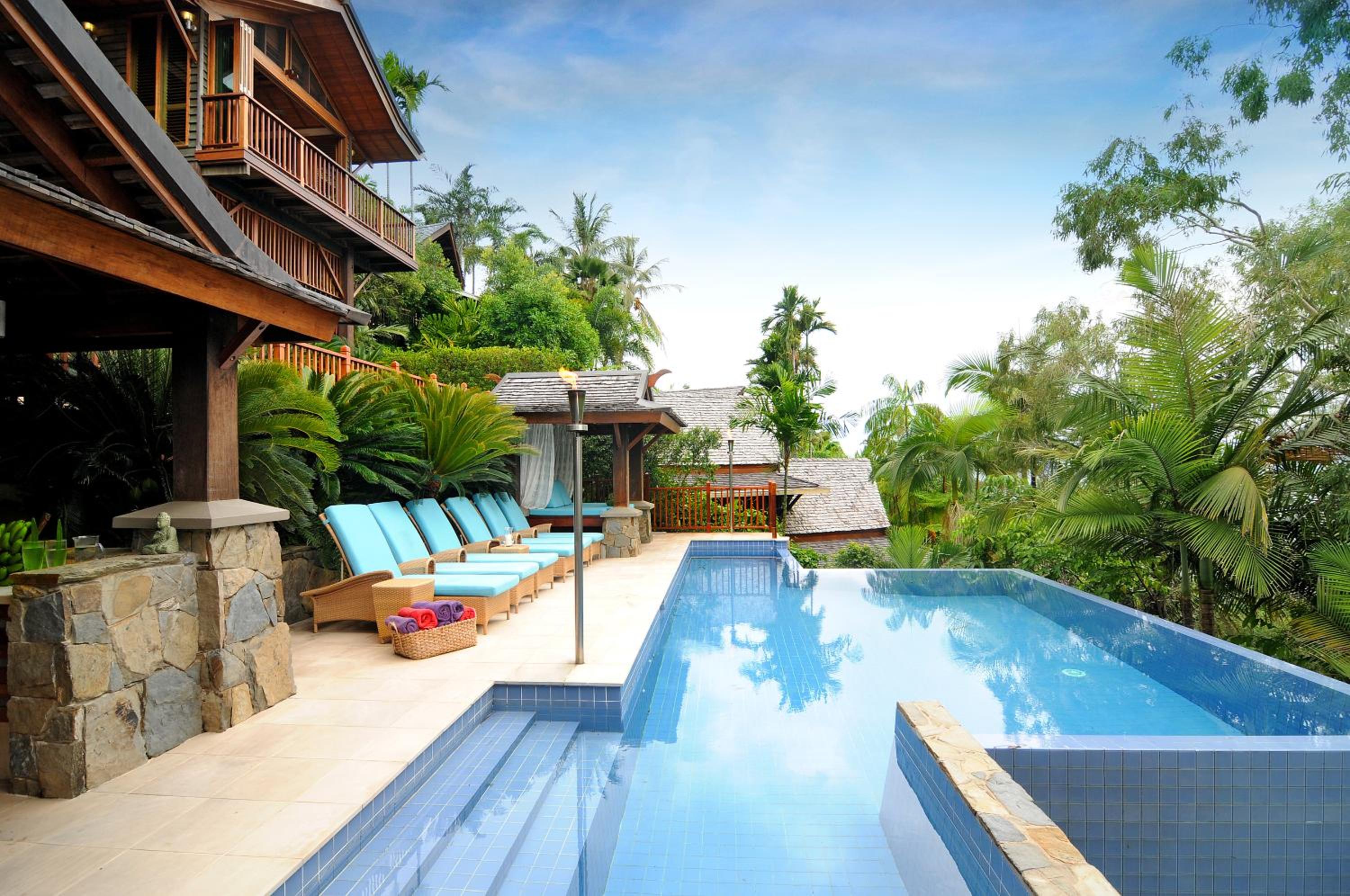 Villa Empat Puluh Dua