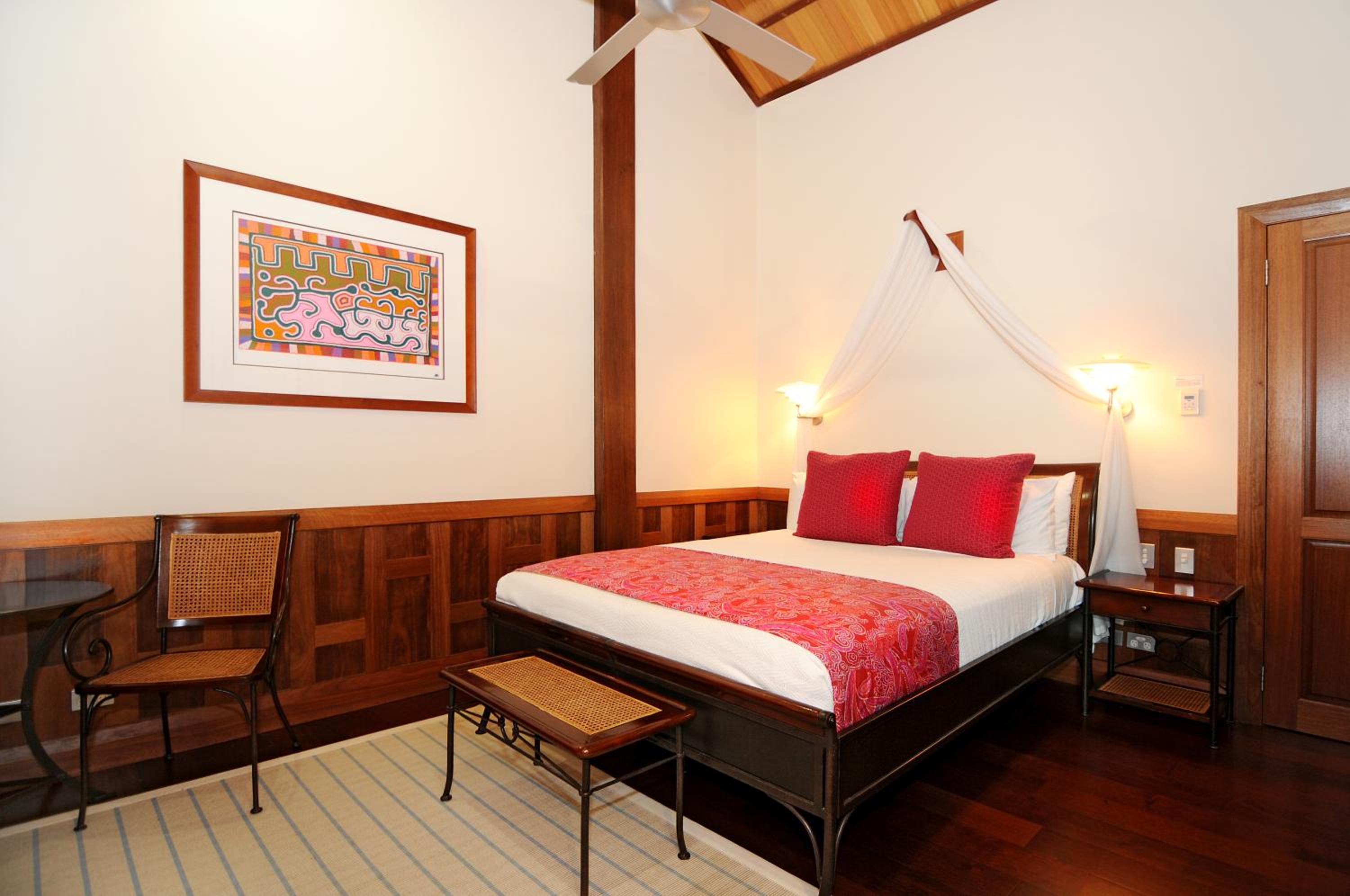 Villa Empat Puluh Dua