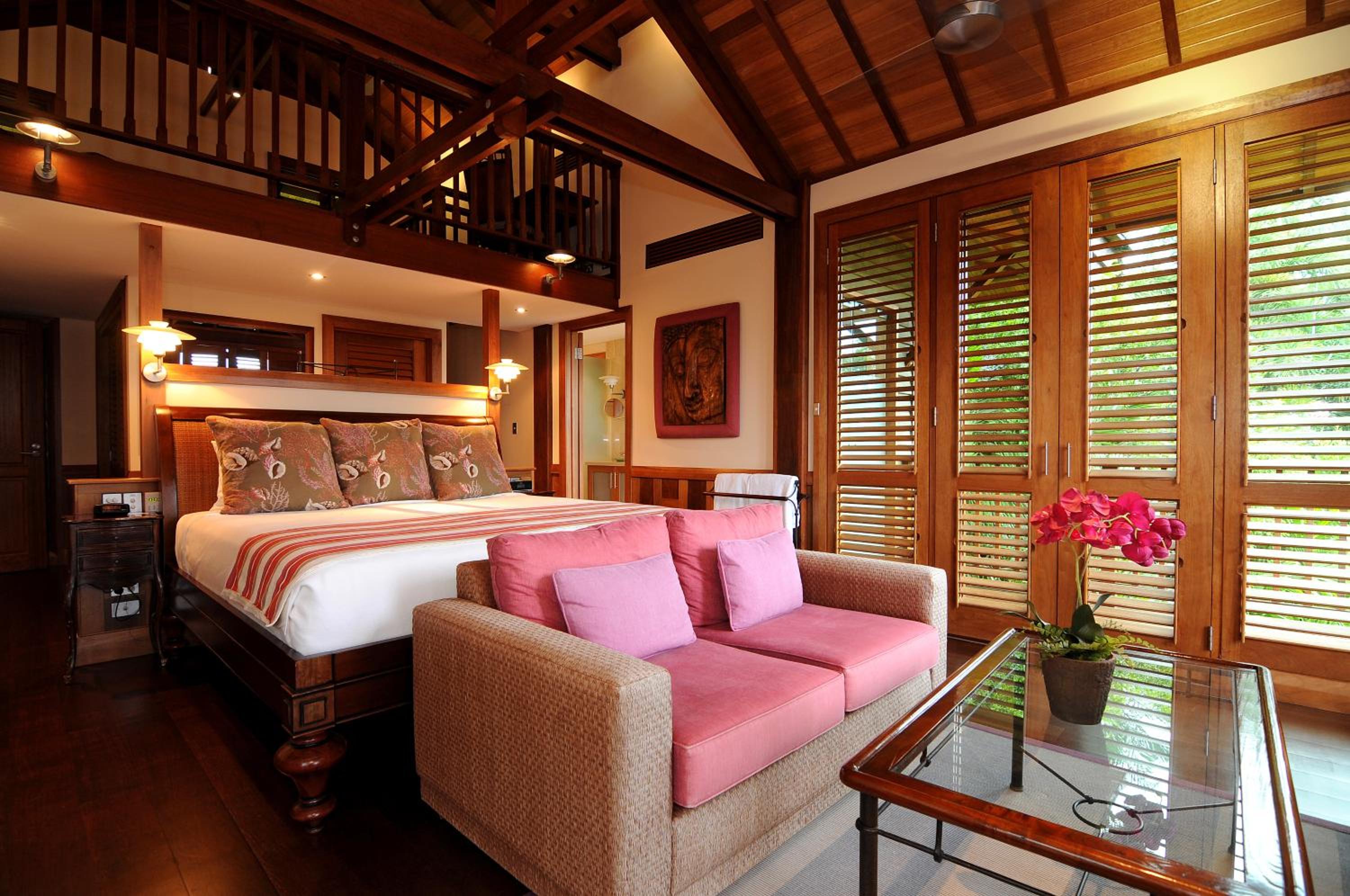 Villa Empat Puluh Dua