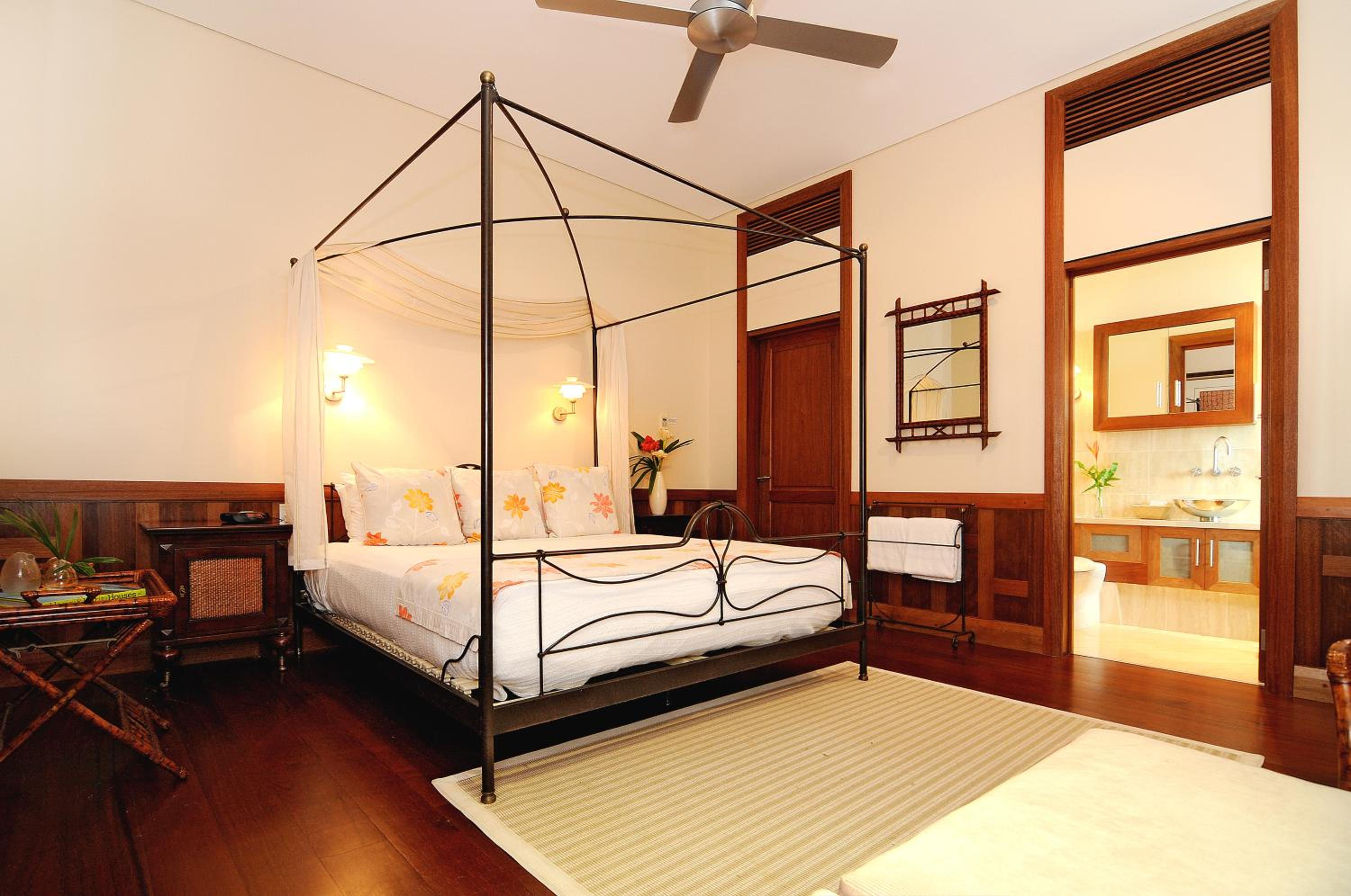 Villa Empat Puluh Dua