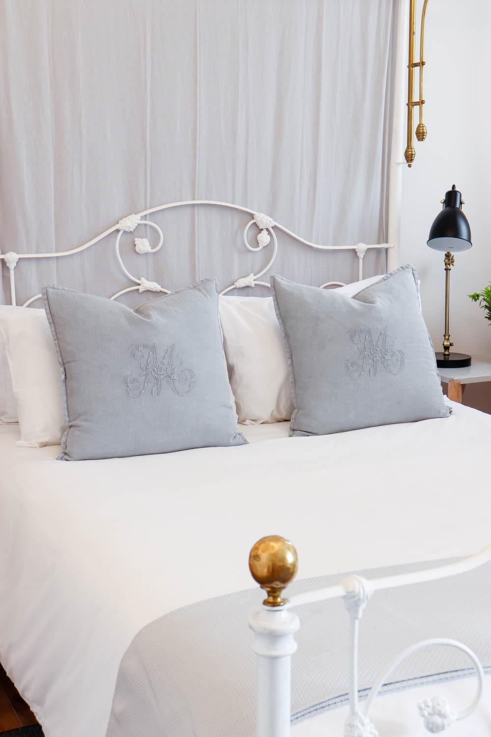 Whispering Oaks Guest House