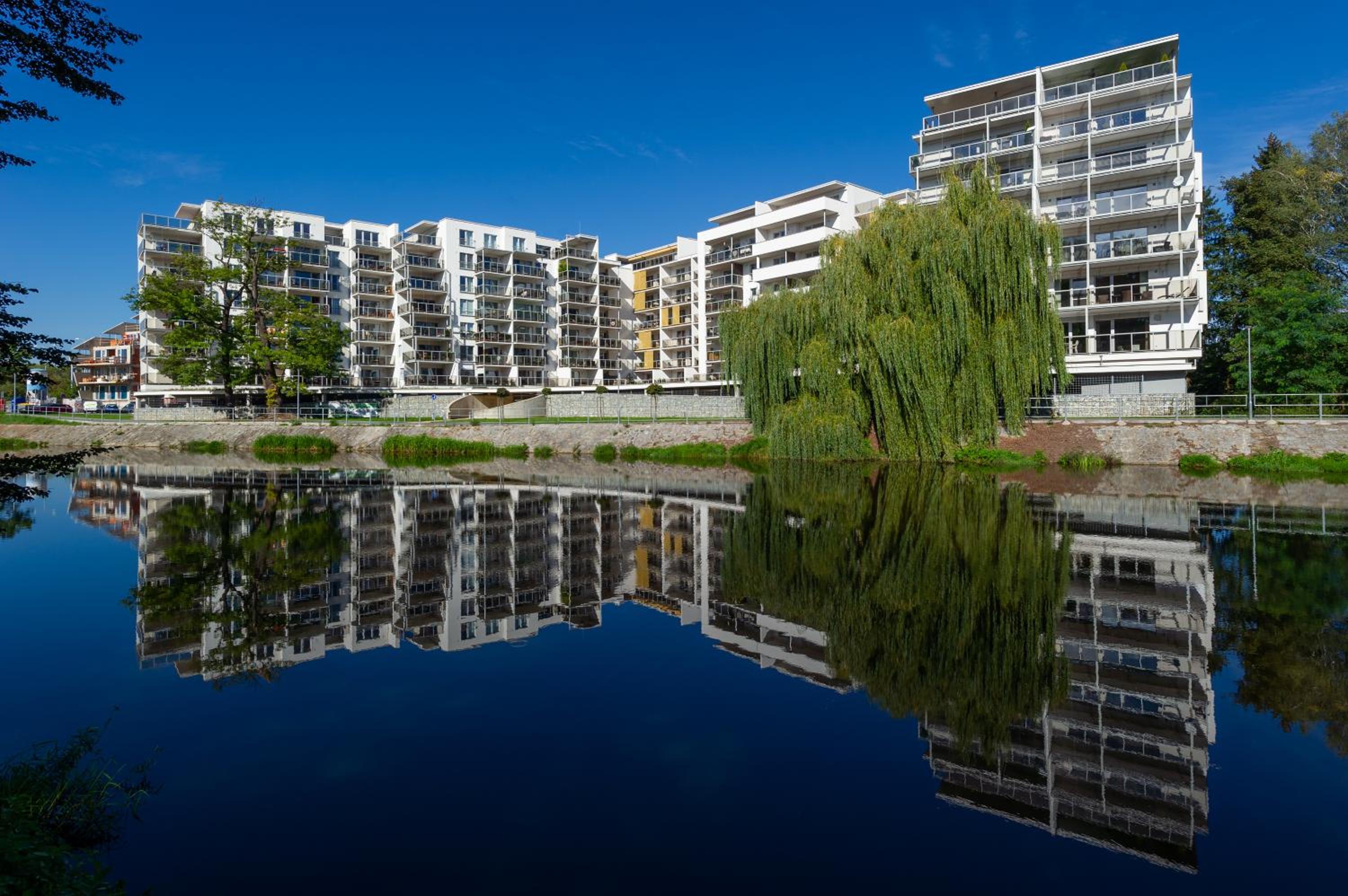 Riverside Apartments