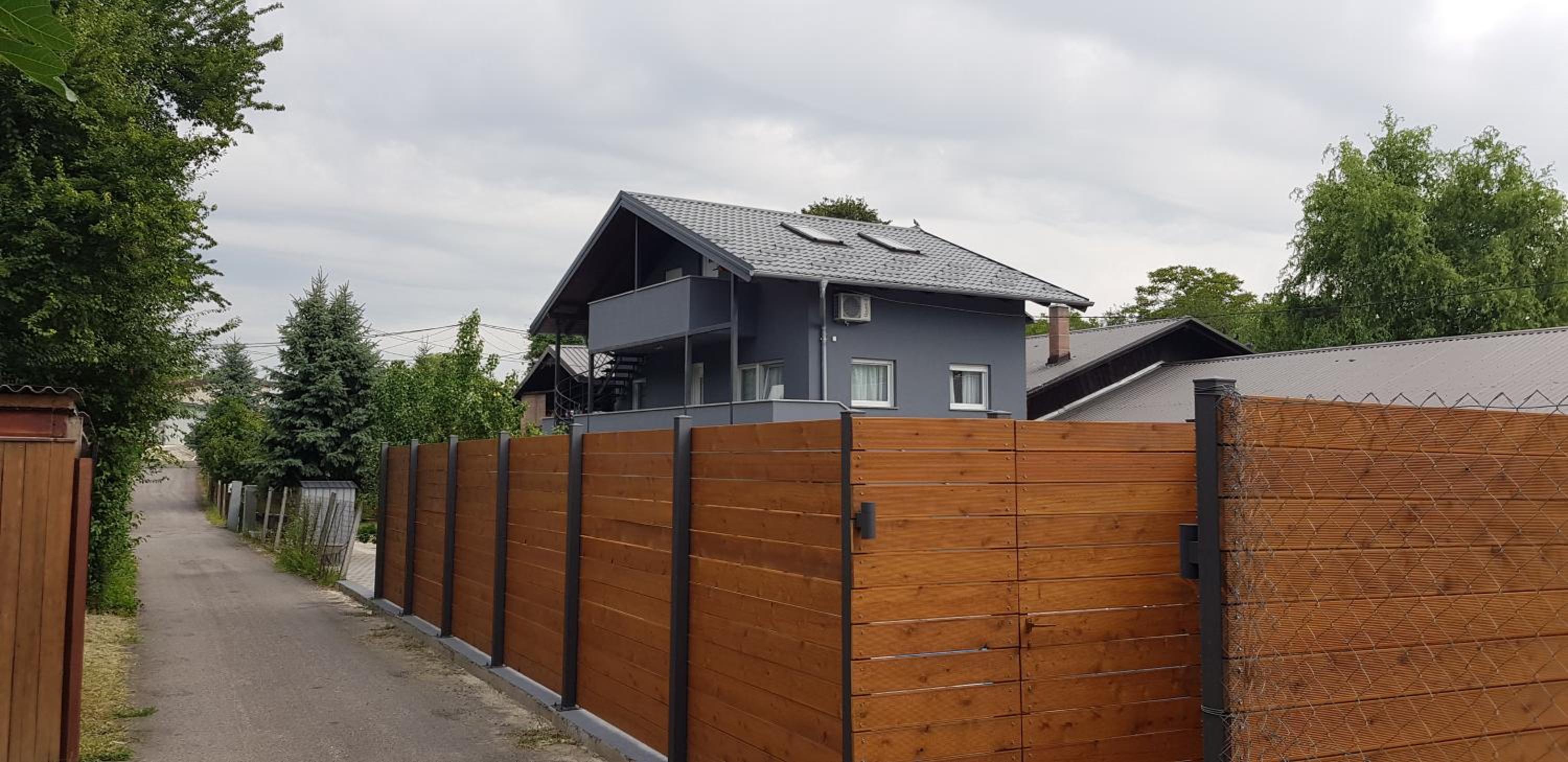 Hotel "Oasis of Peace Zagreb-Apartments" - Image 1