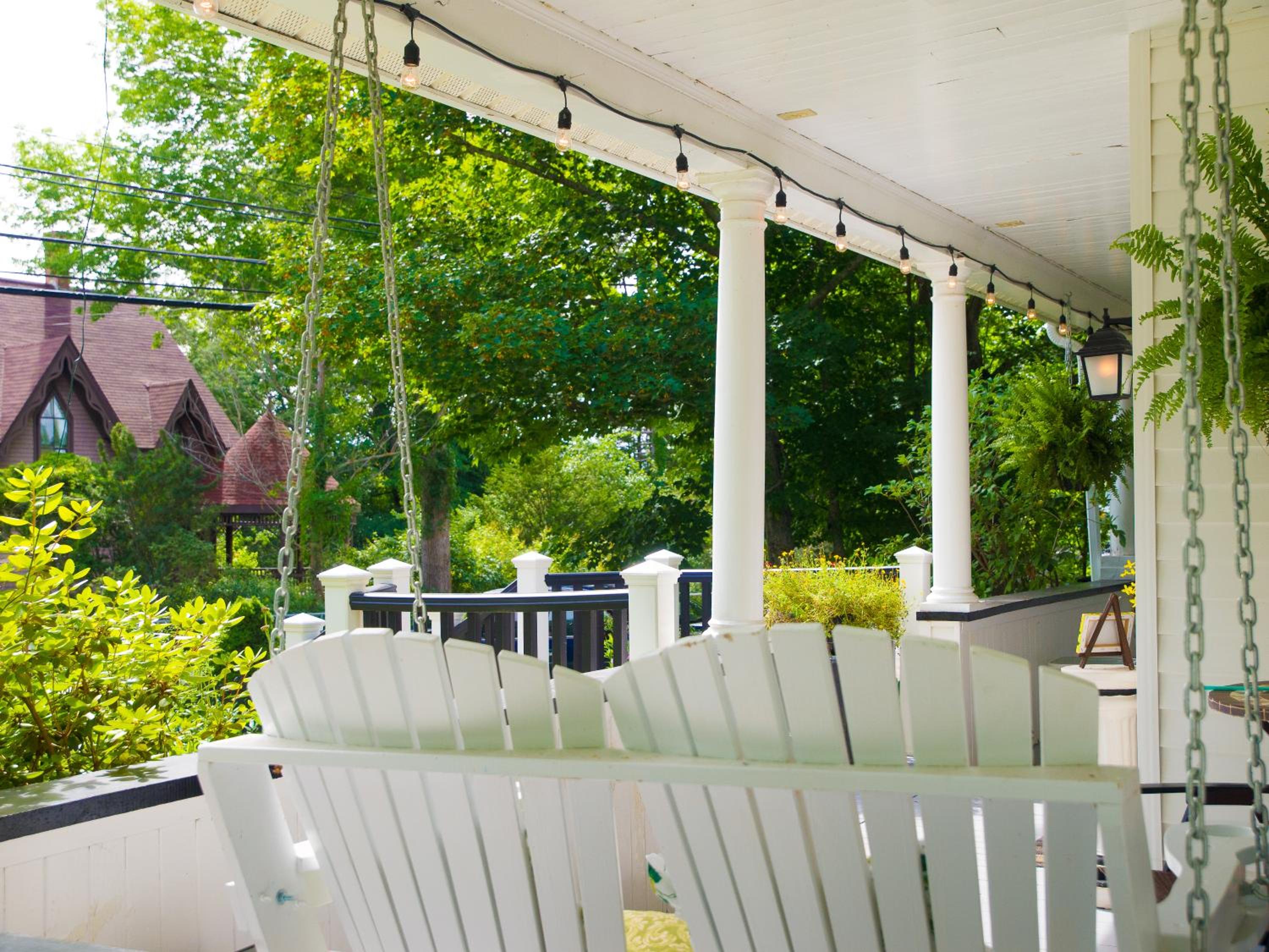 Farmhouse Inn B&B