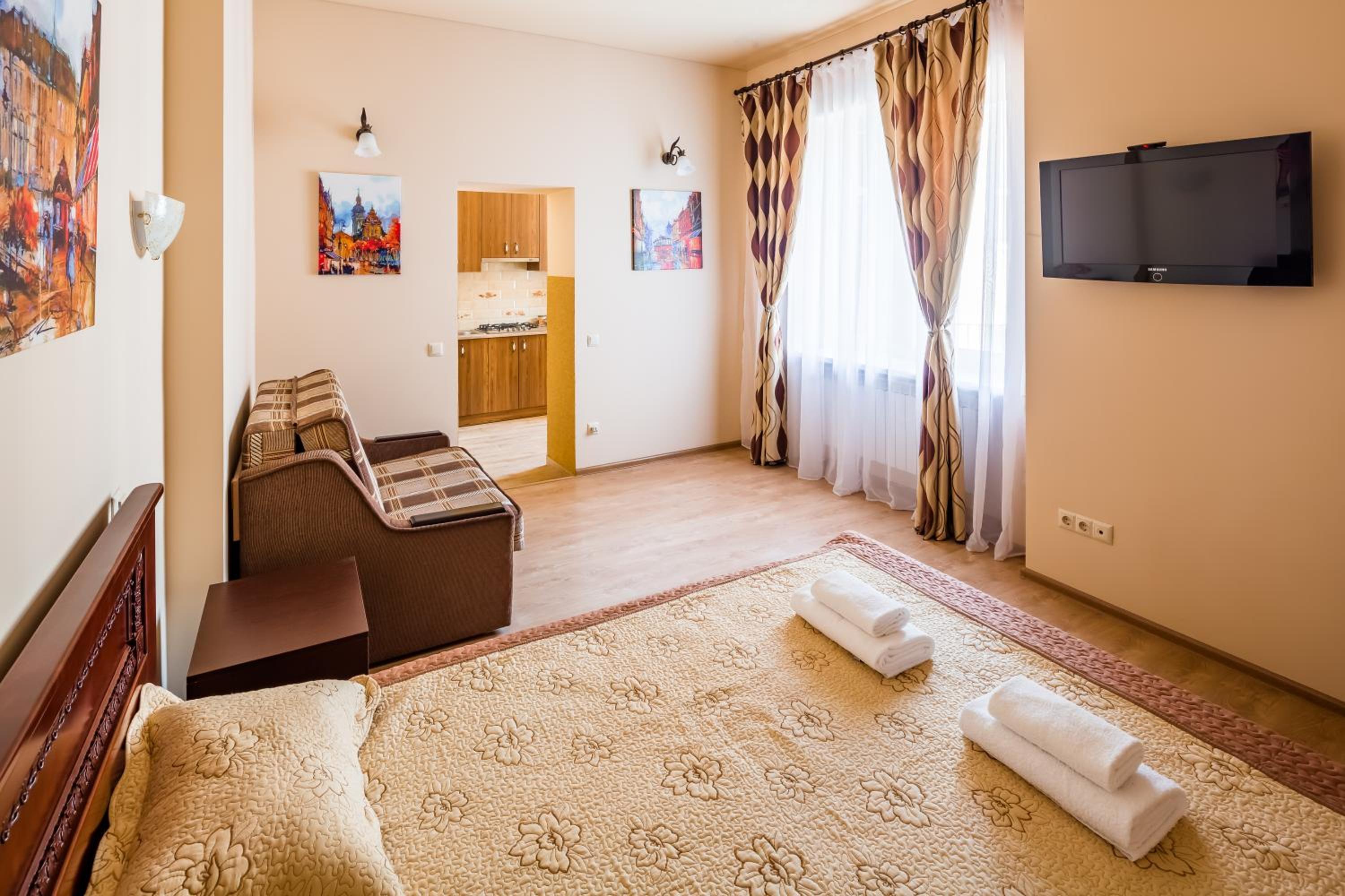 Apartment on Lesya Kurbasa 7 view 2