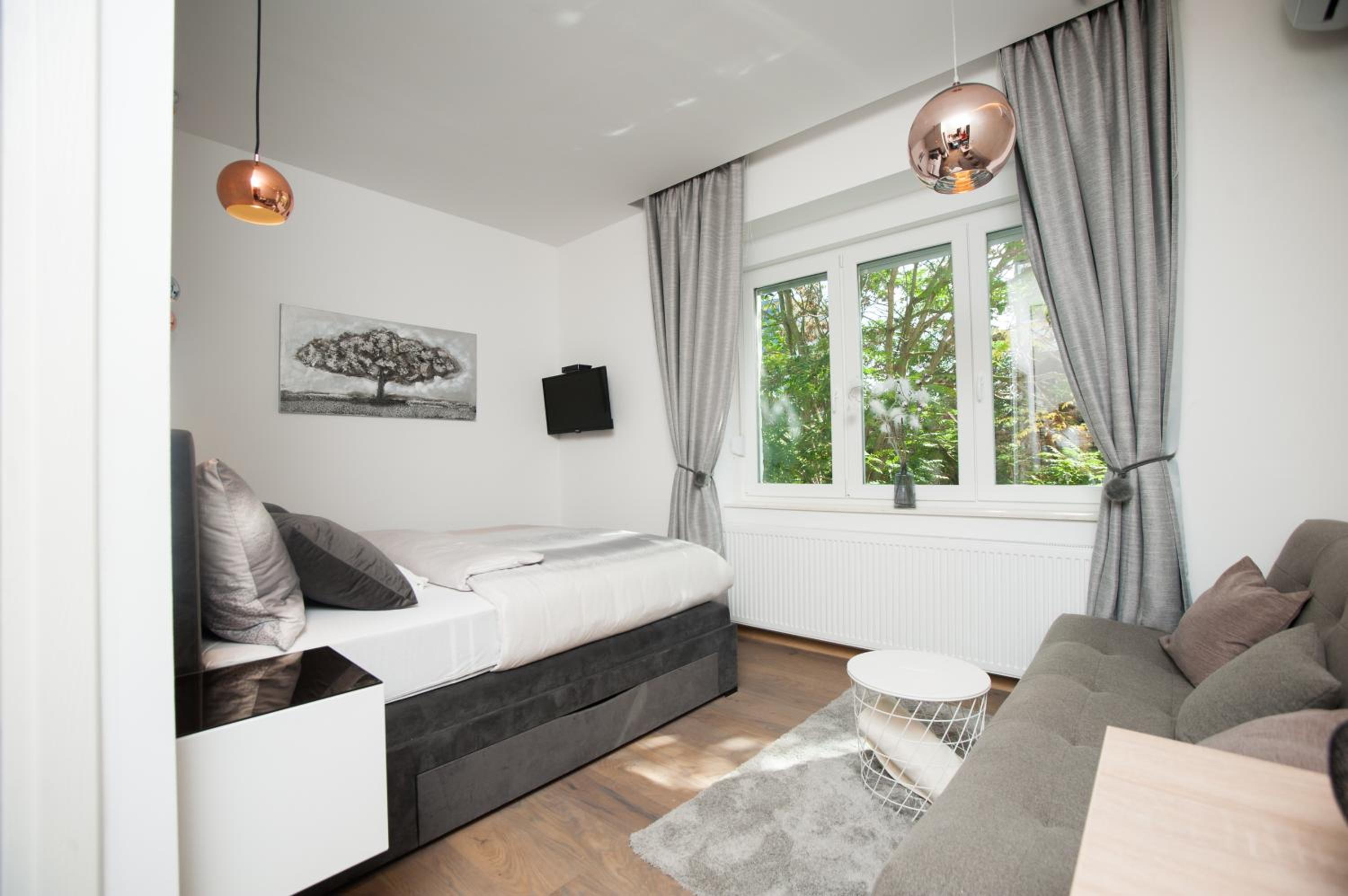Citylux Apartments