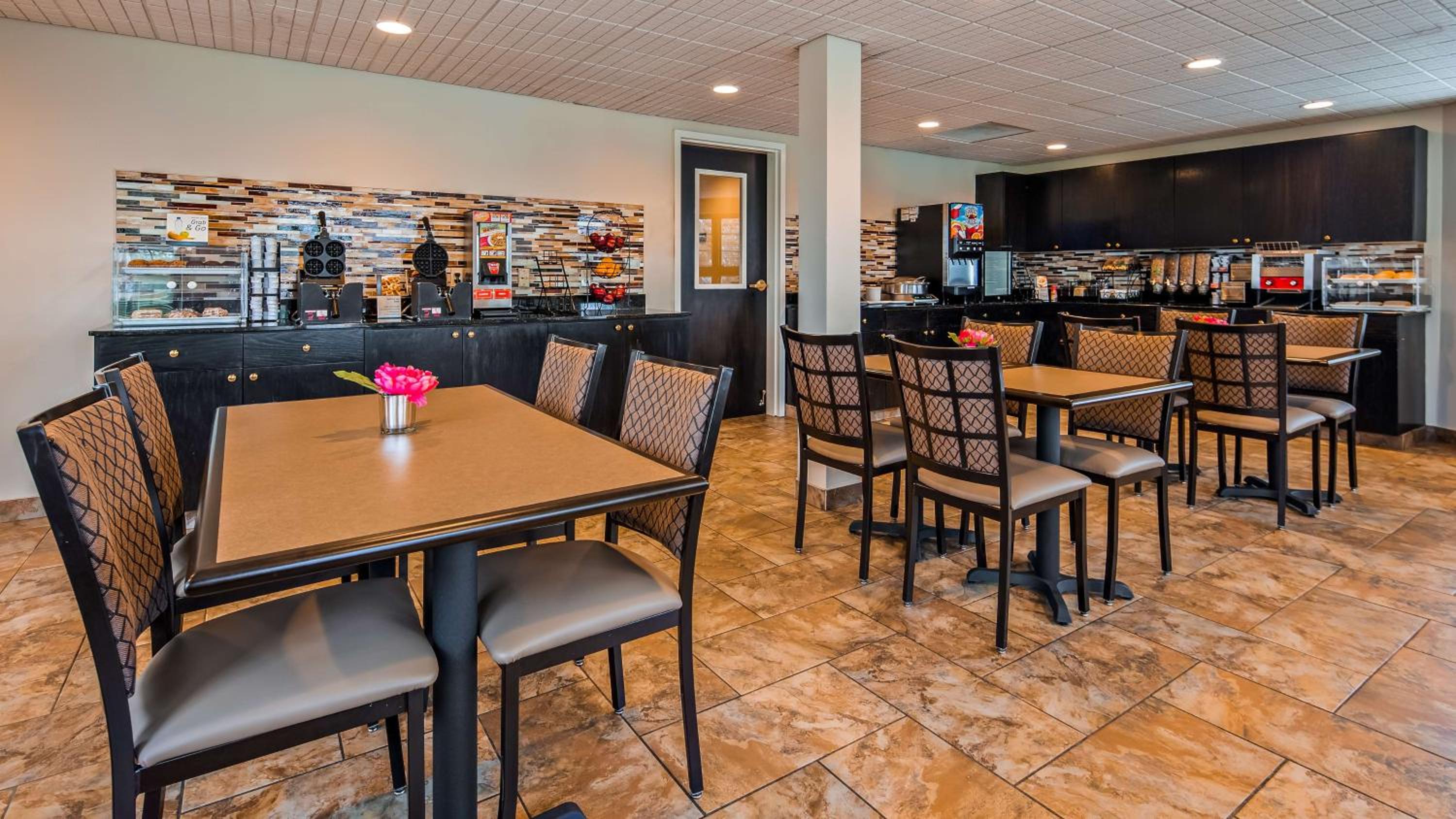 Best Western Sault Ste. Marie - Property Image 3