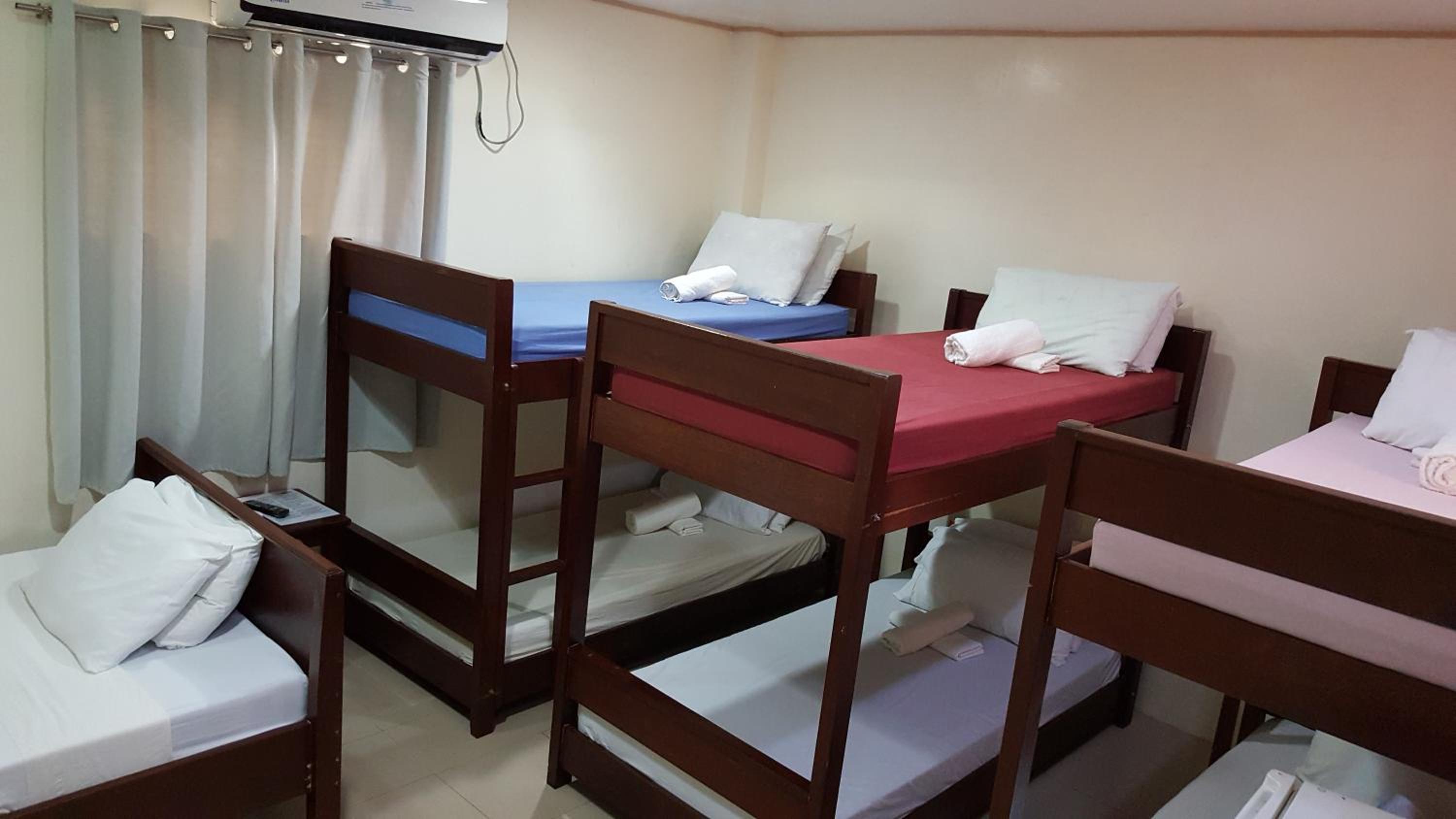 Blue Lagoon Inn & Suites