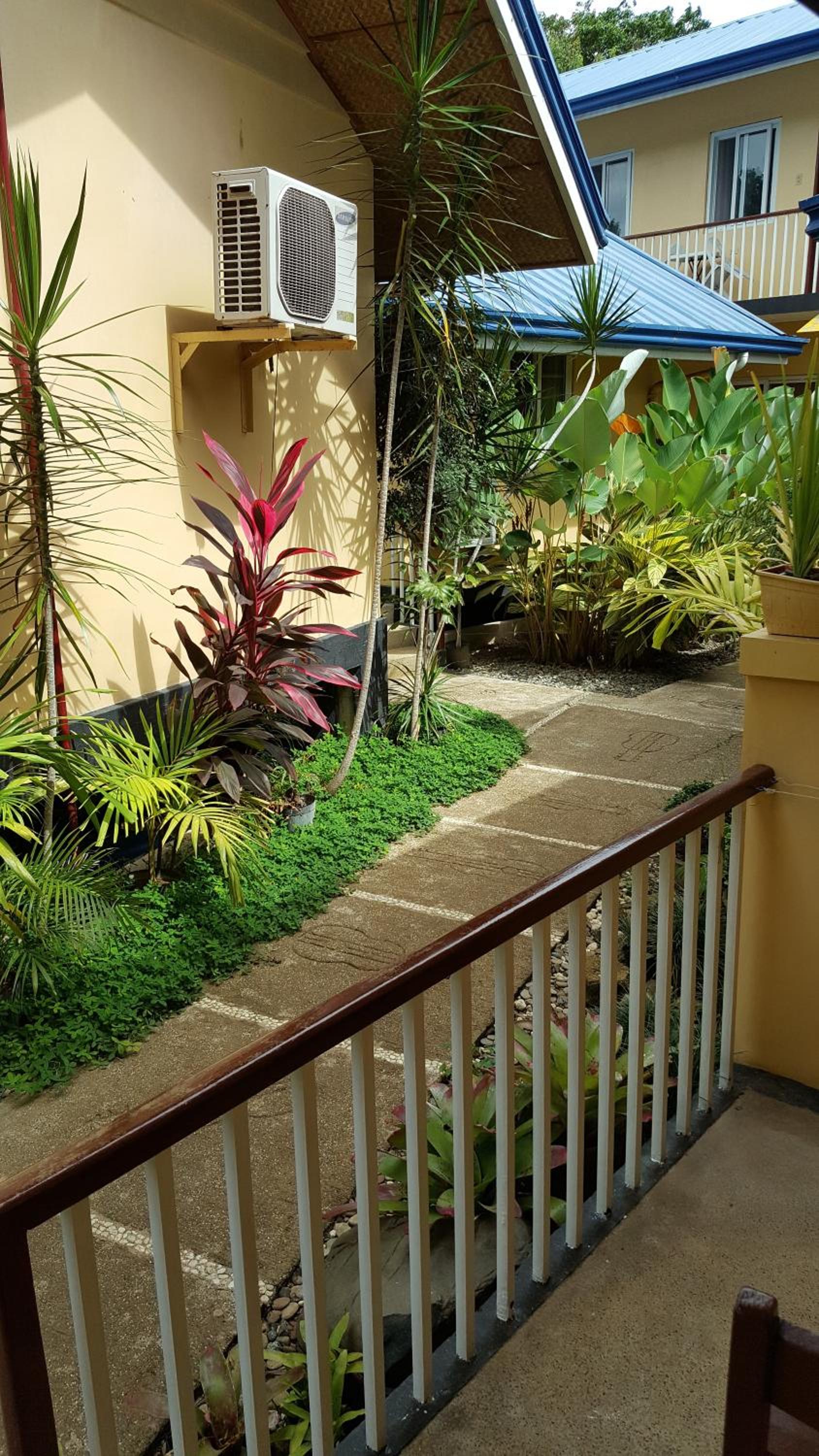 Blue Lagoon Inn & Suites