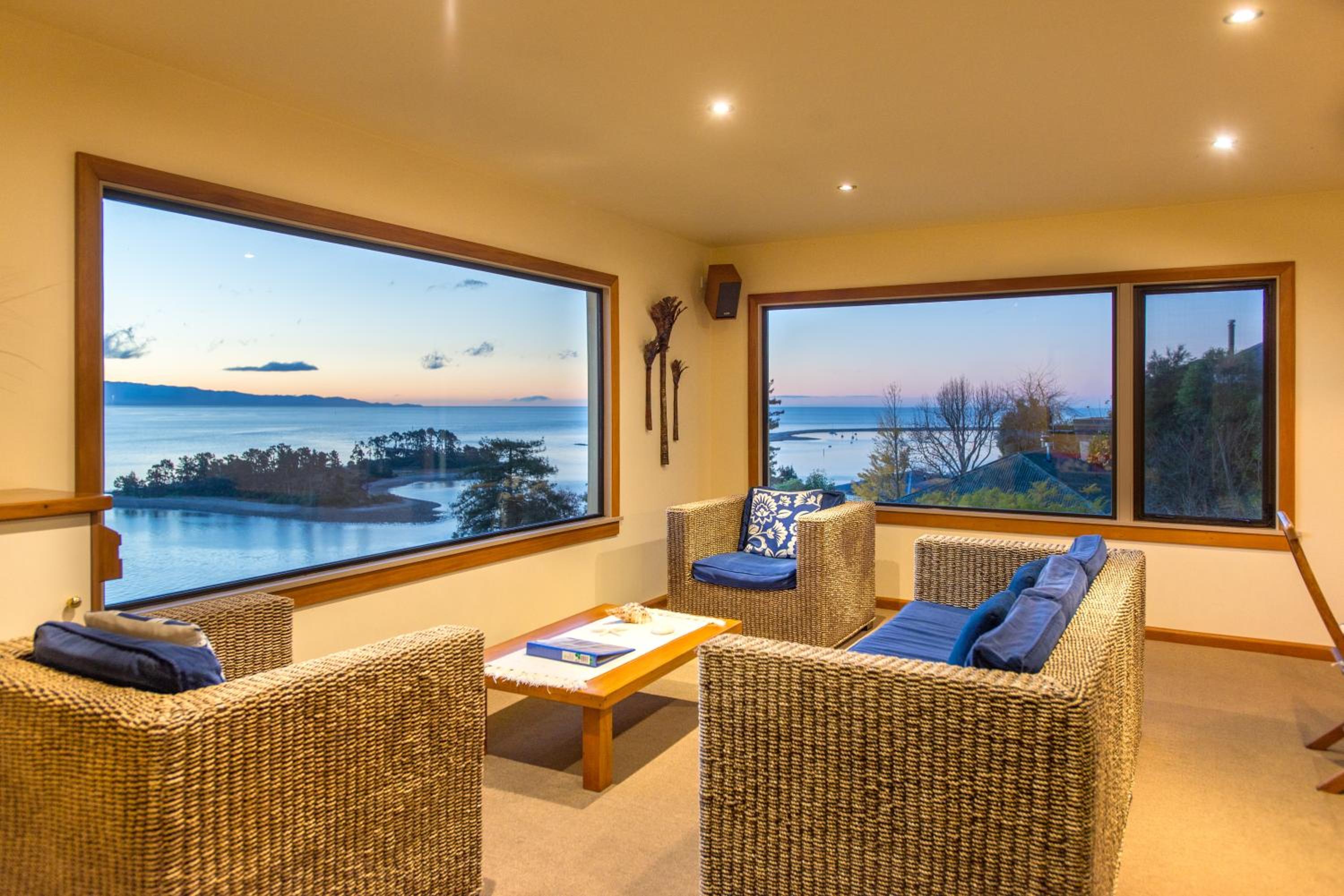 Hotel The Wheelhouse Inn - Image 1