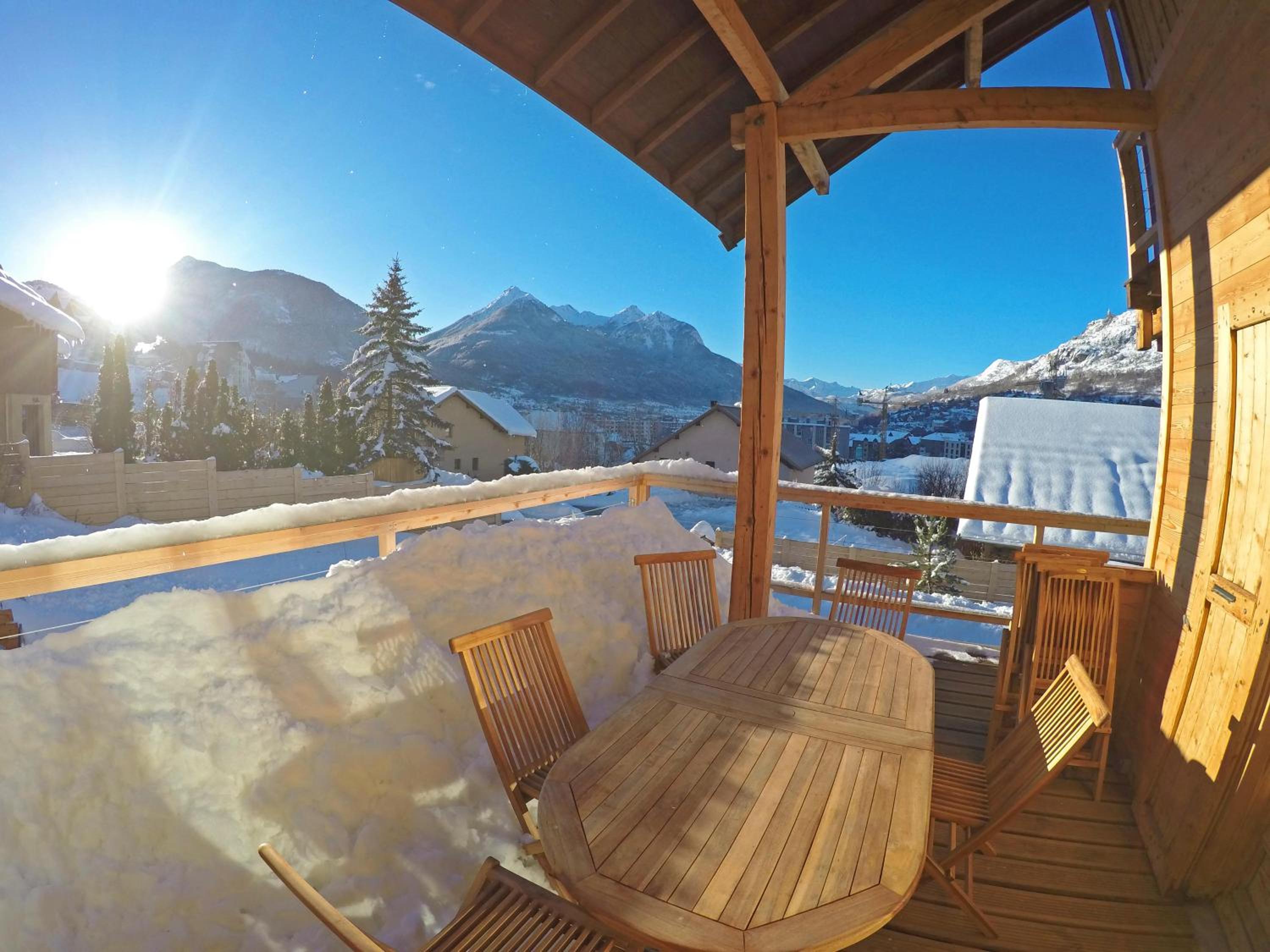 Serre Che Chalet view 4