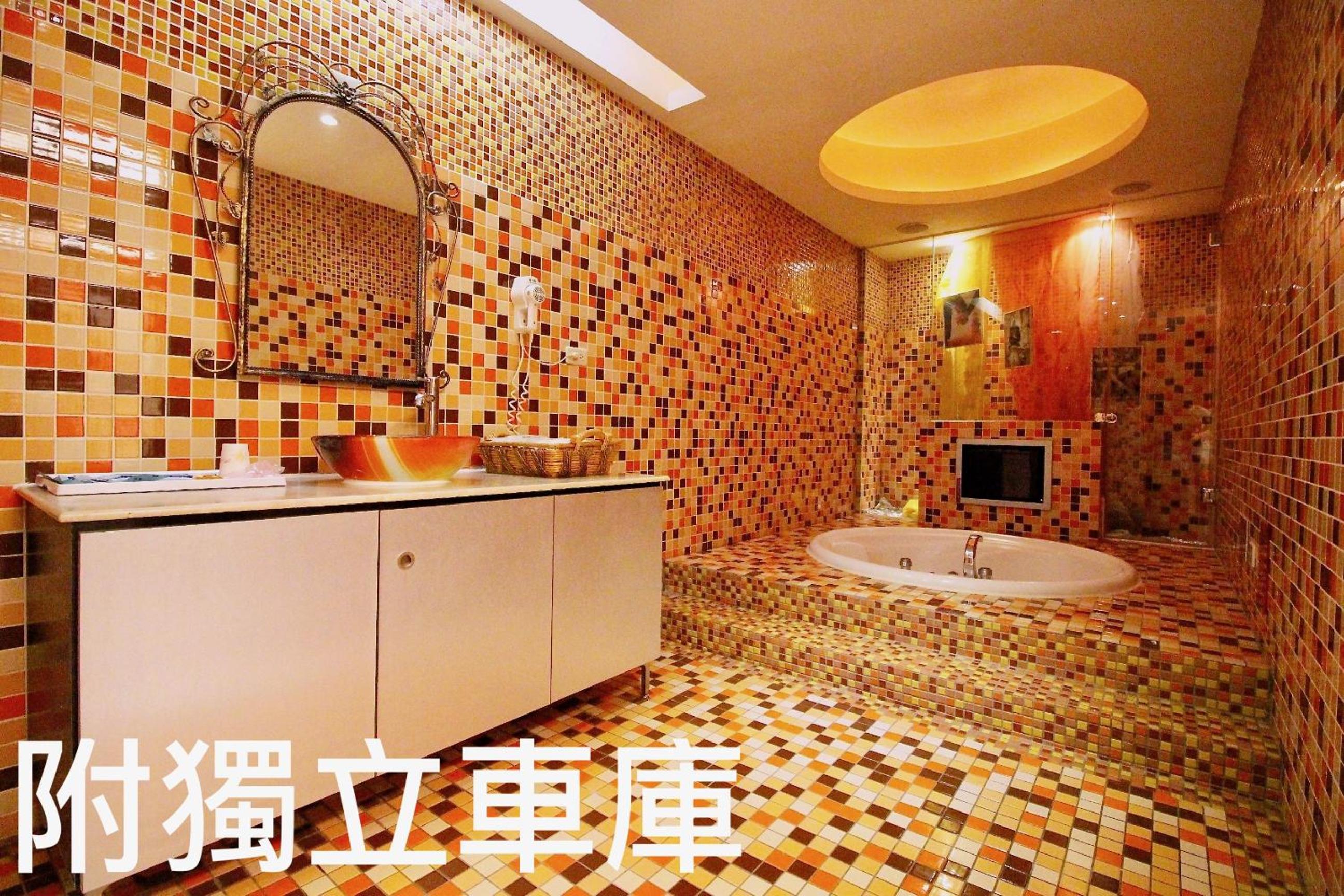 Photo 9
