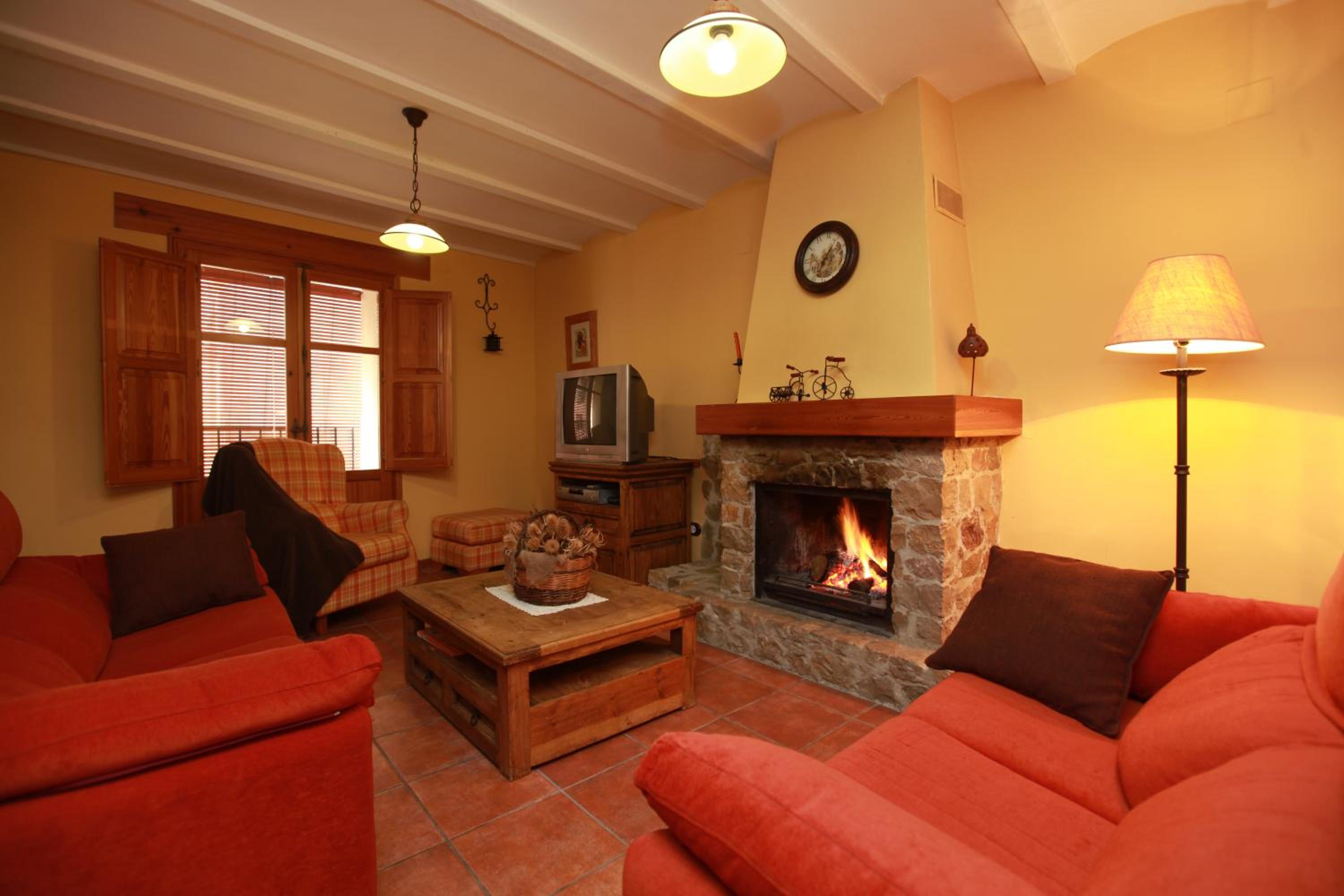 Casa rural con terraza en Cabanes - Mar y montaña - Ideal para grupos y familias