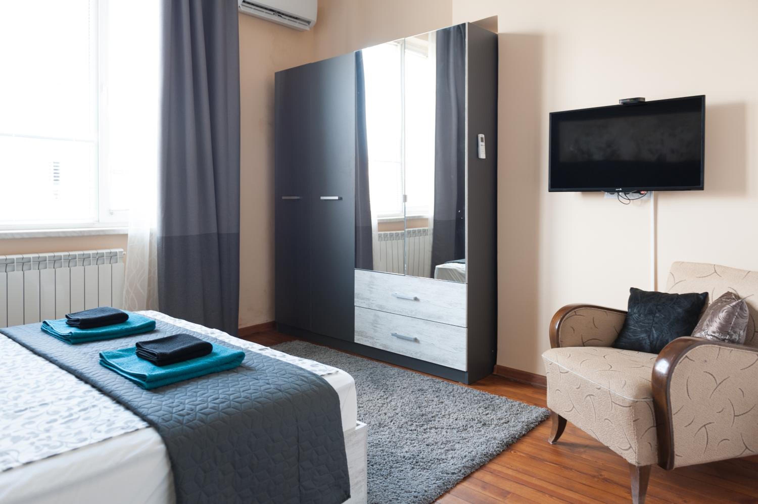 Vitosha Blvd - 2BR LUX APART view 5