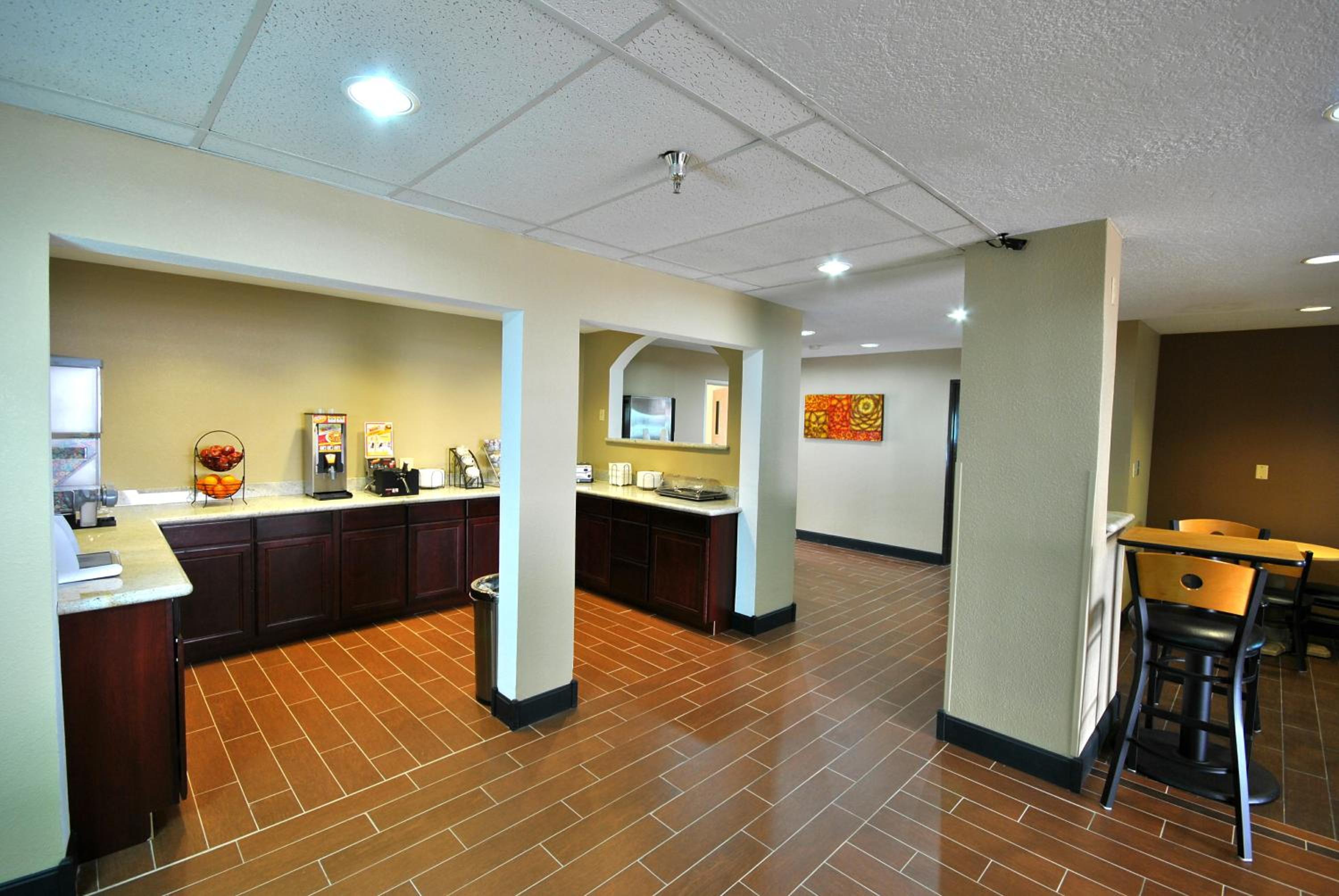 Desert Inn Tucumcari view 3