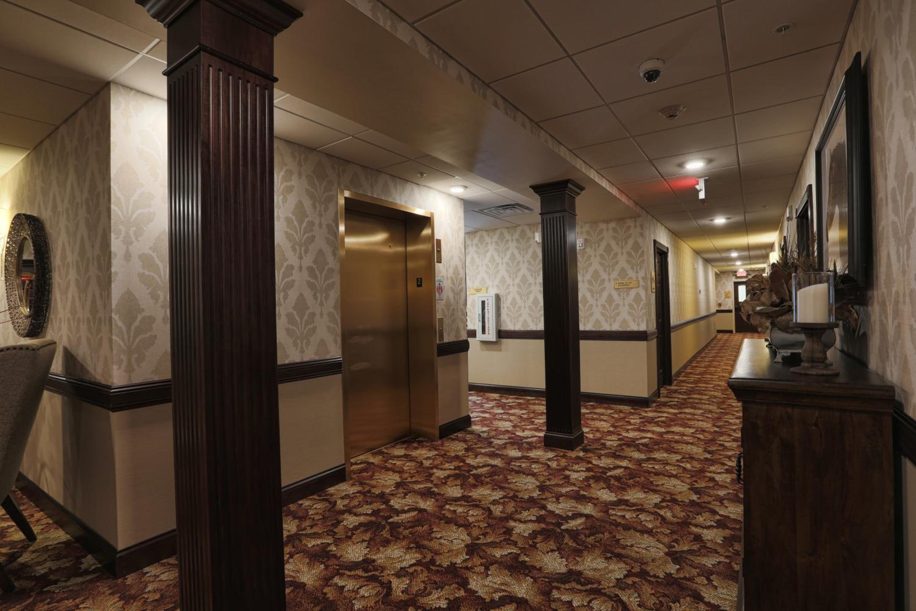 Arrow Hotel