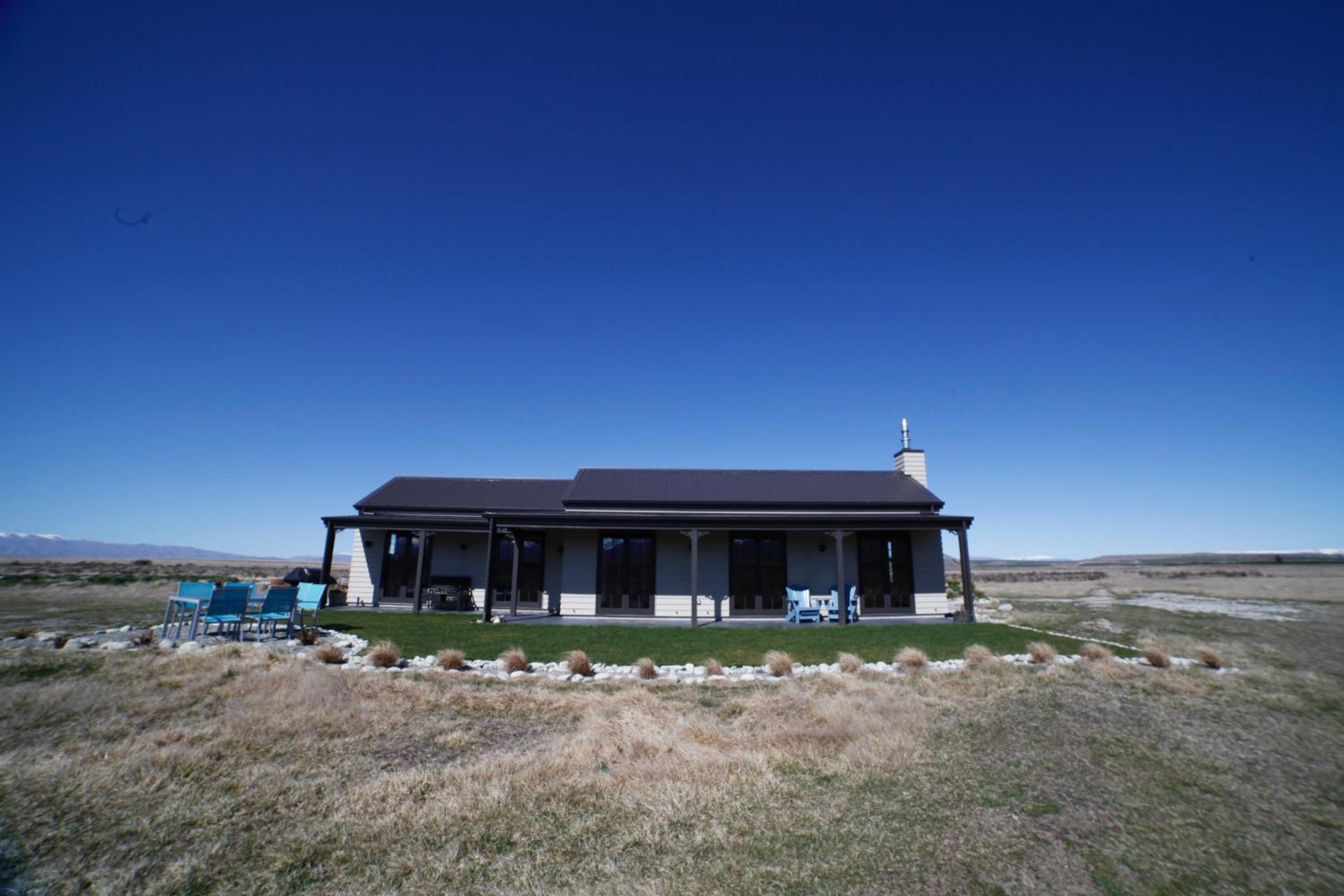 Pedalfish Cottages - Galaxy Views view 4