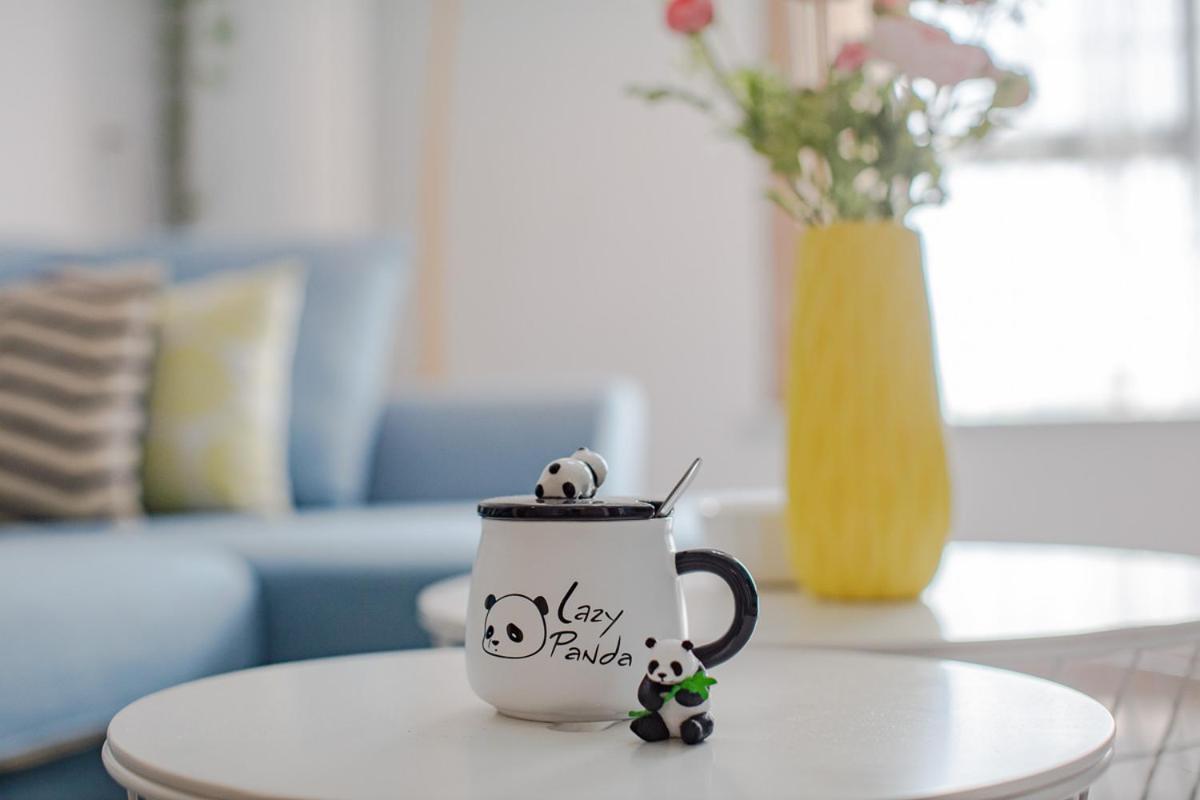 Chengdu Chenghua·Giant Panda Breeding Base Locals Apartment 00169920