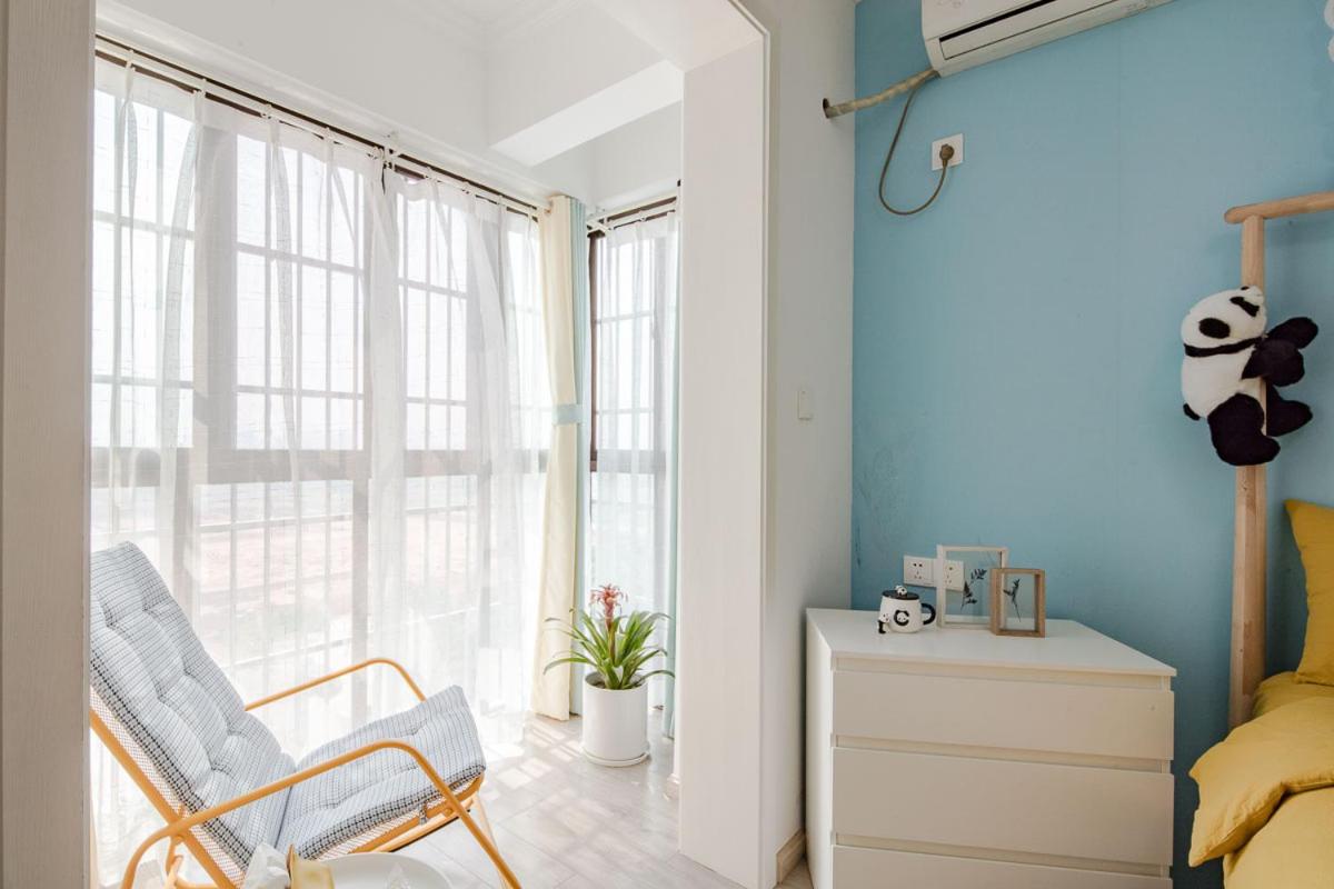 Chengdu Chenghua·Giant Panda Breeding Base Locals Apartment 00169920