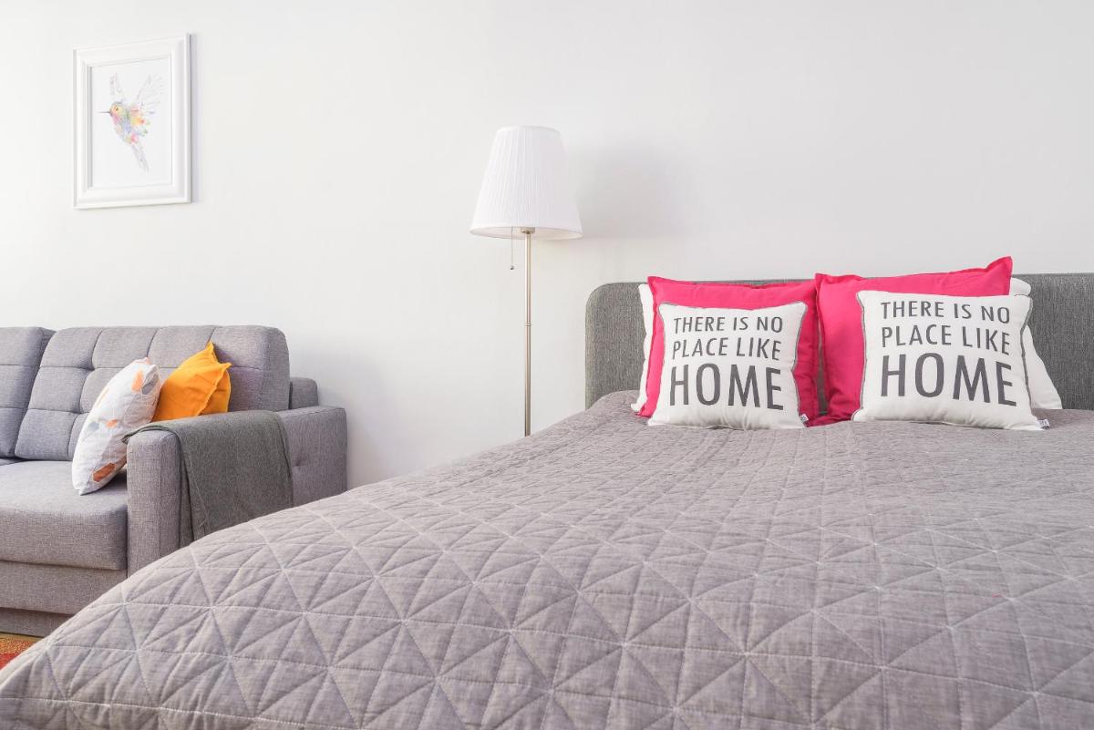 Bright and modern apartment in the heart of the Old and New Town view 3