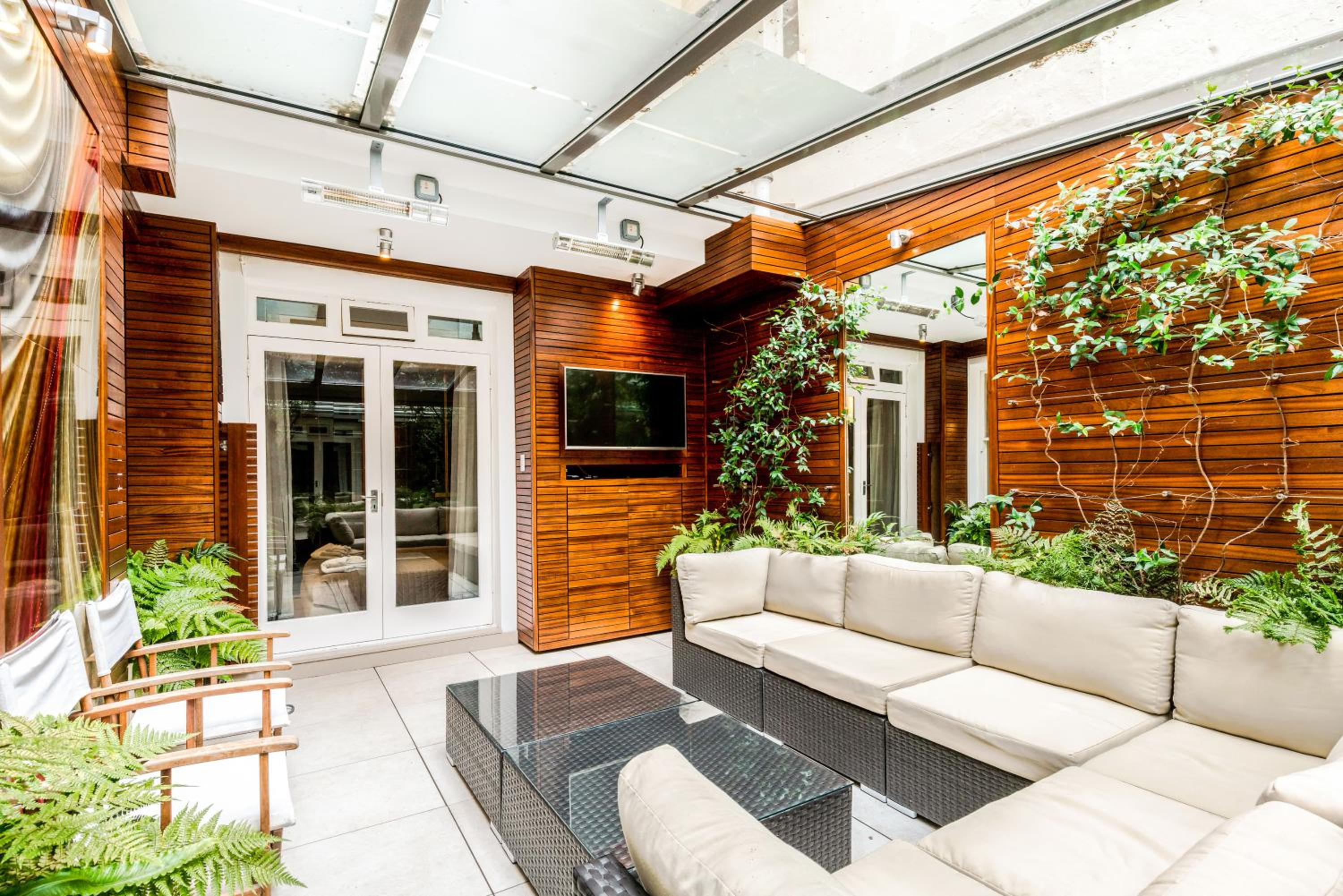 outdoor bbq area