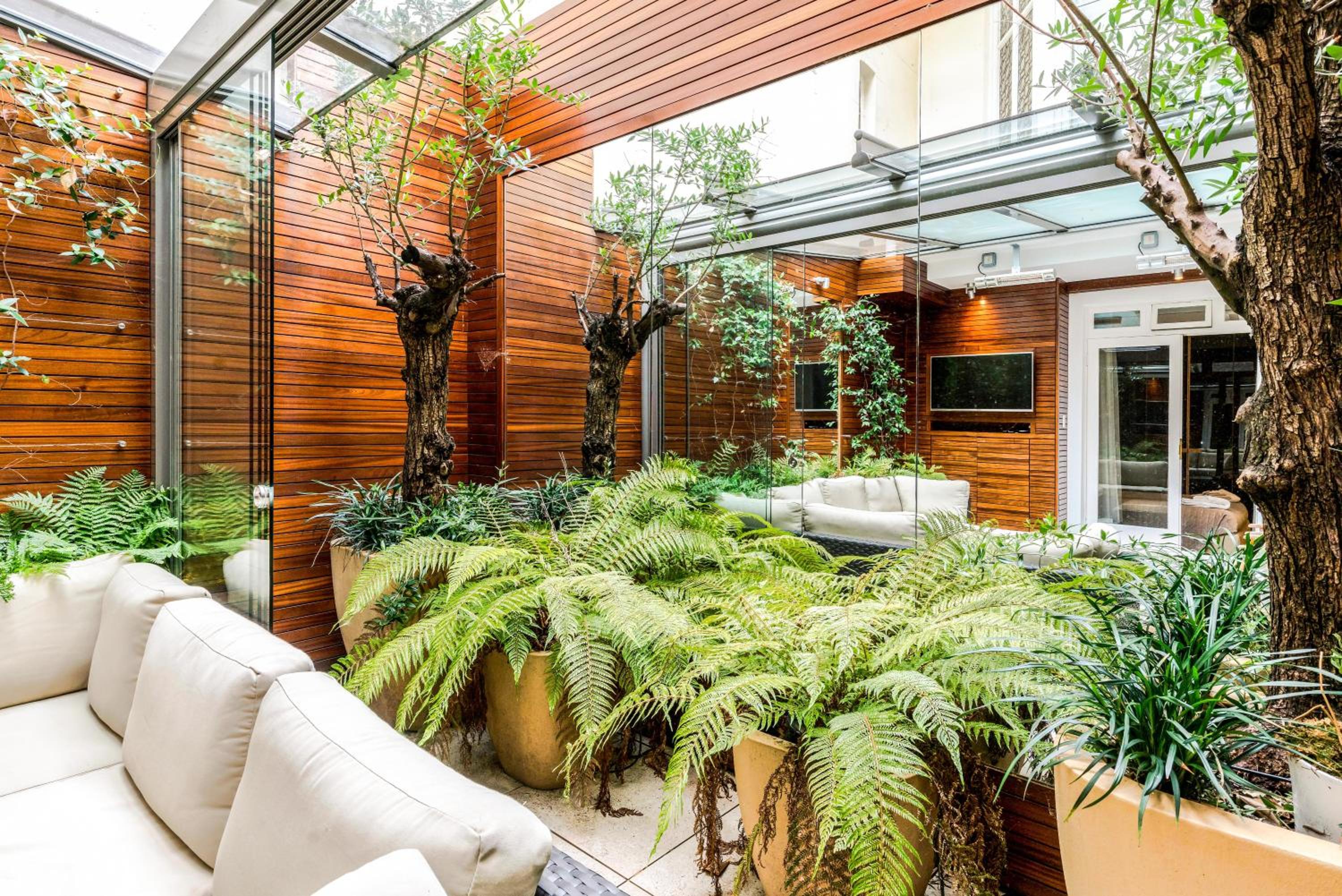 outdoor bbq area