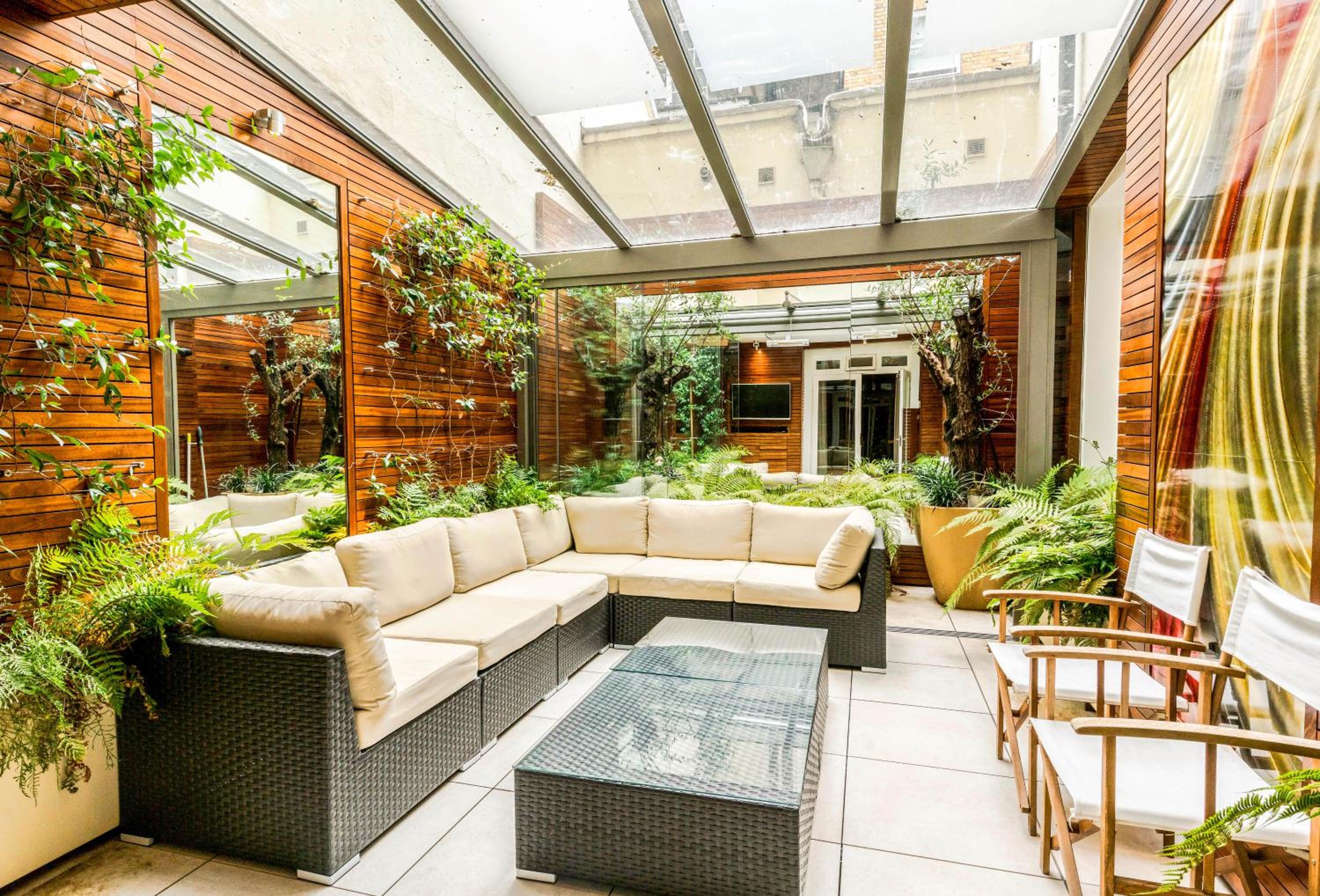 outdoor bbq area