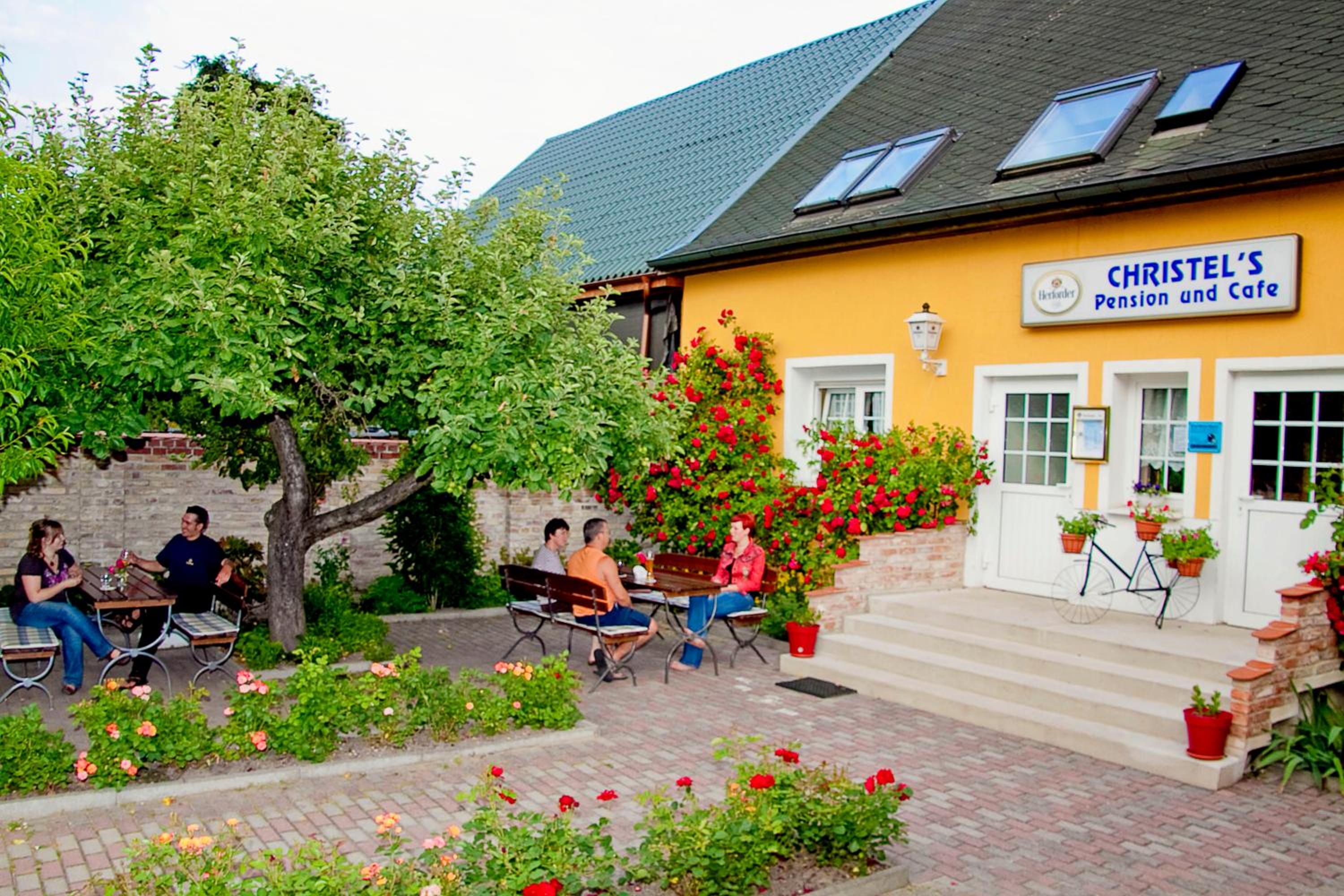 Christel's Pension view 3
