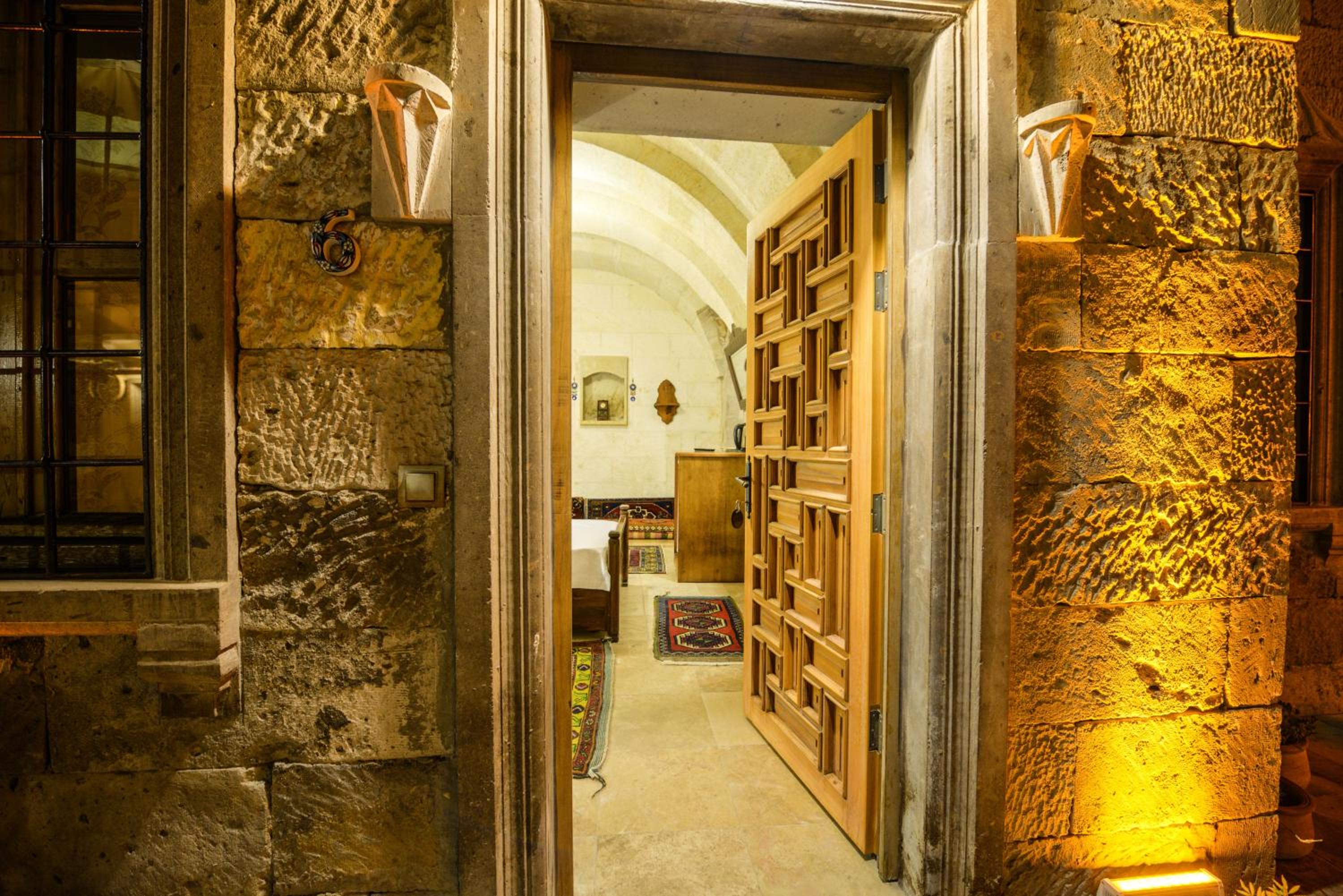 Vineyard Cave Hotel - Image 73