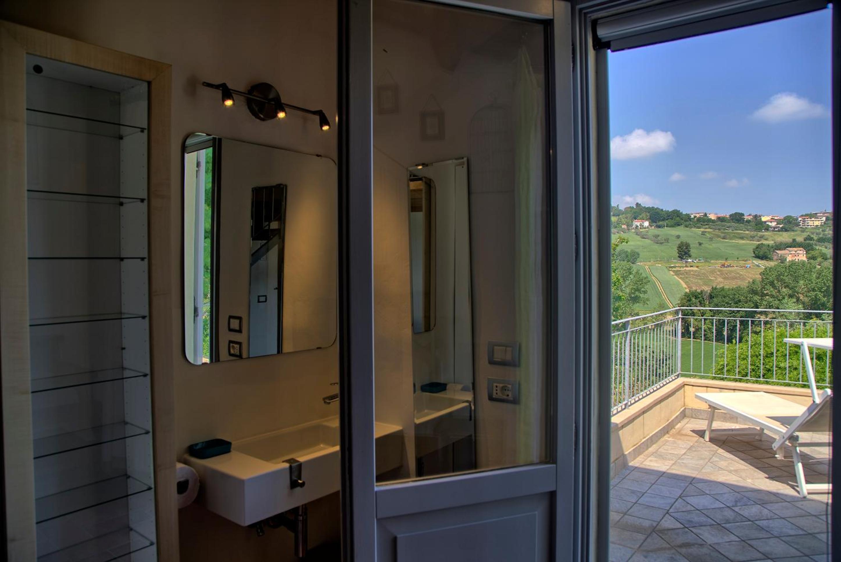 Grande villa storica per vacanze con giardino privato e piscina - Property Image 82