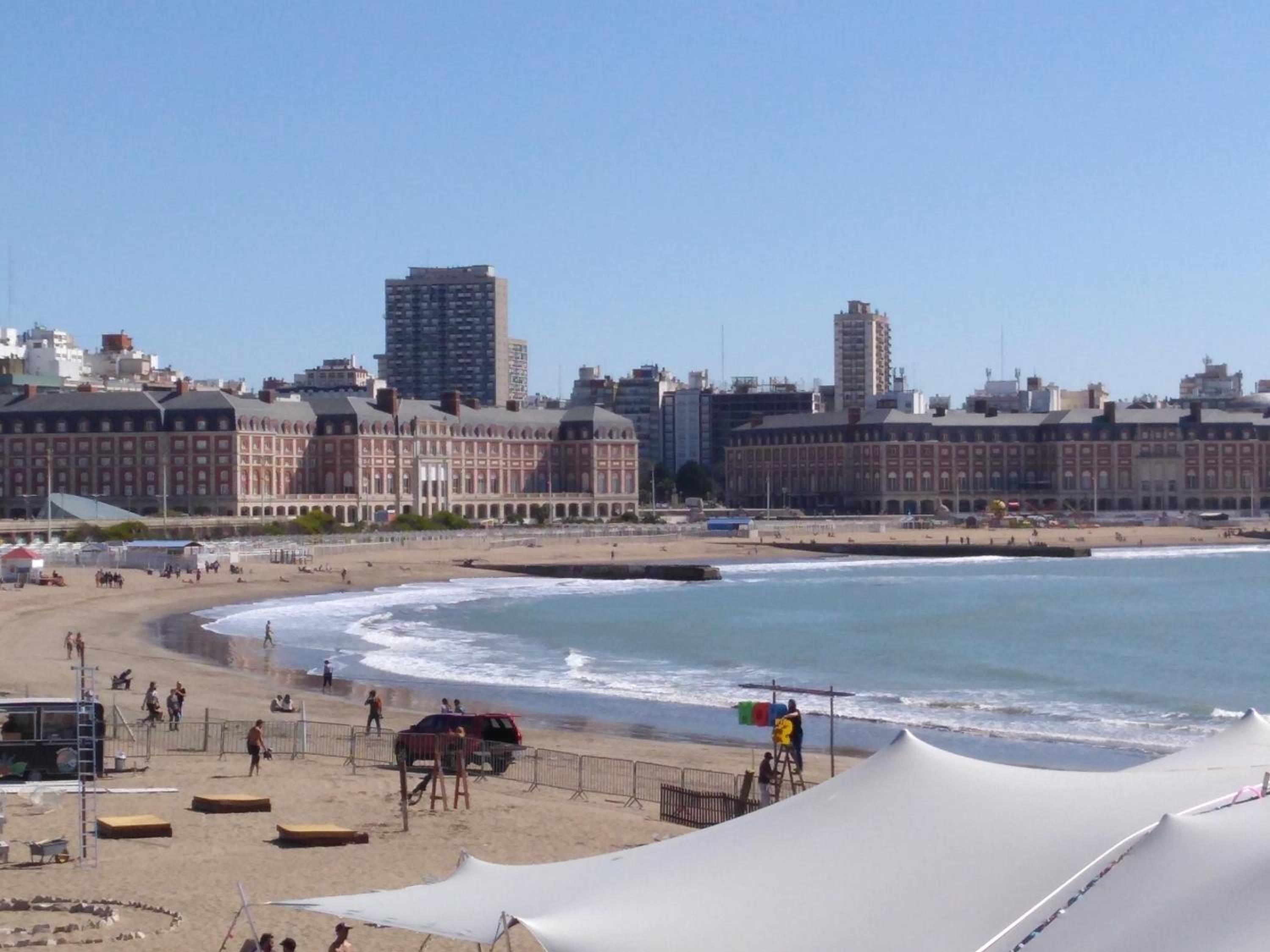 Depto de Leo frente al mar