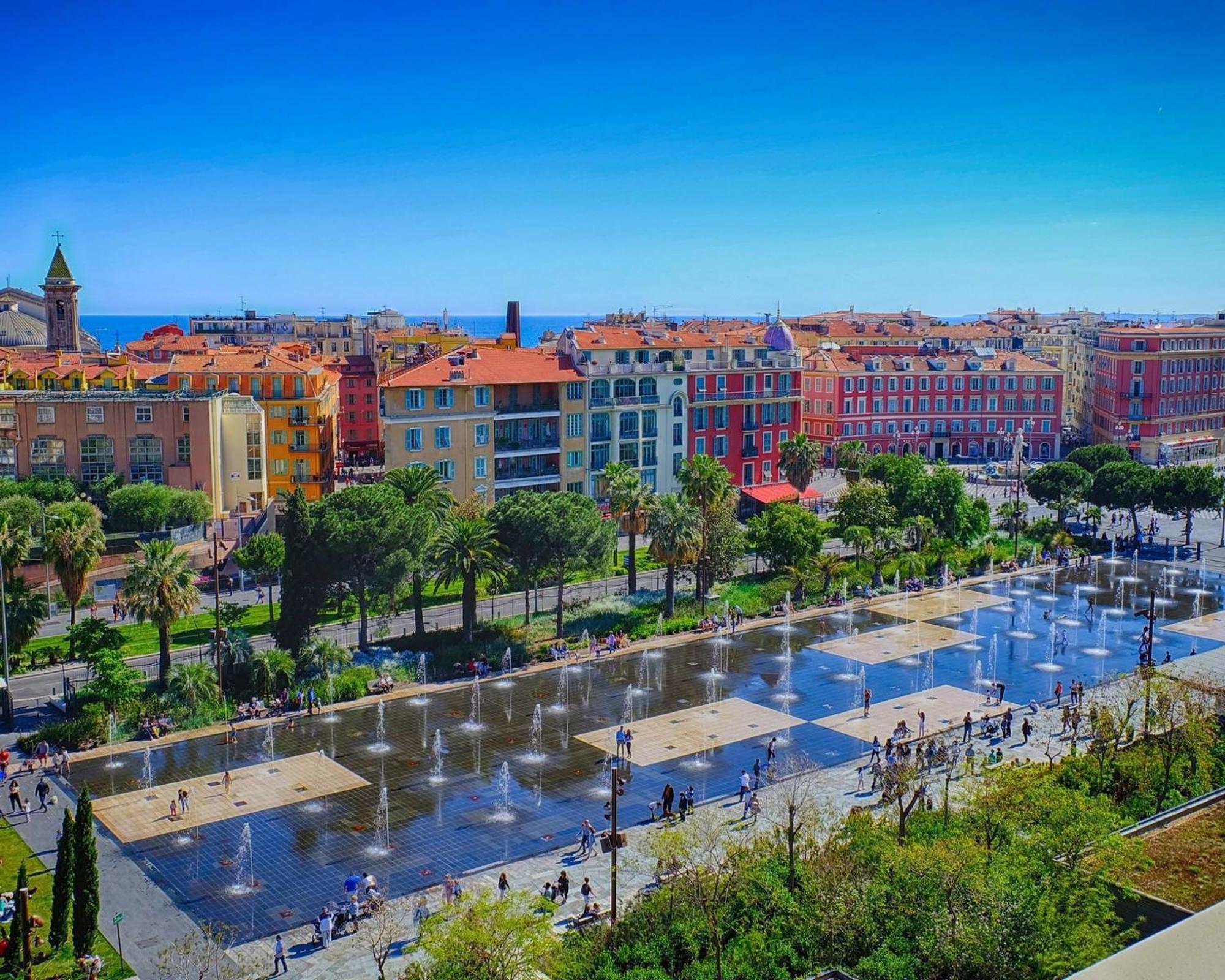 Nestor&Jeeves - PALAIS RENOIR - By sea - Free parking