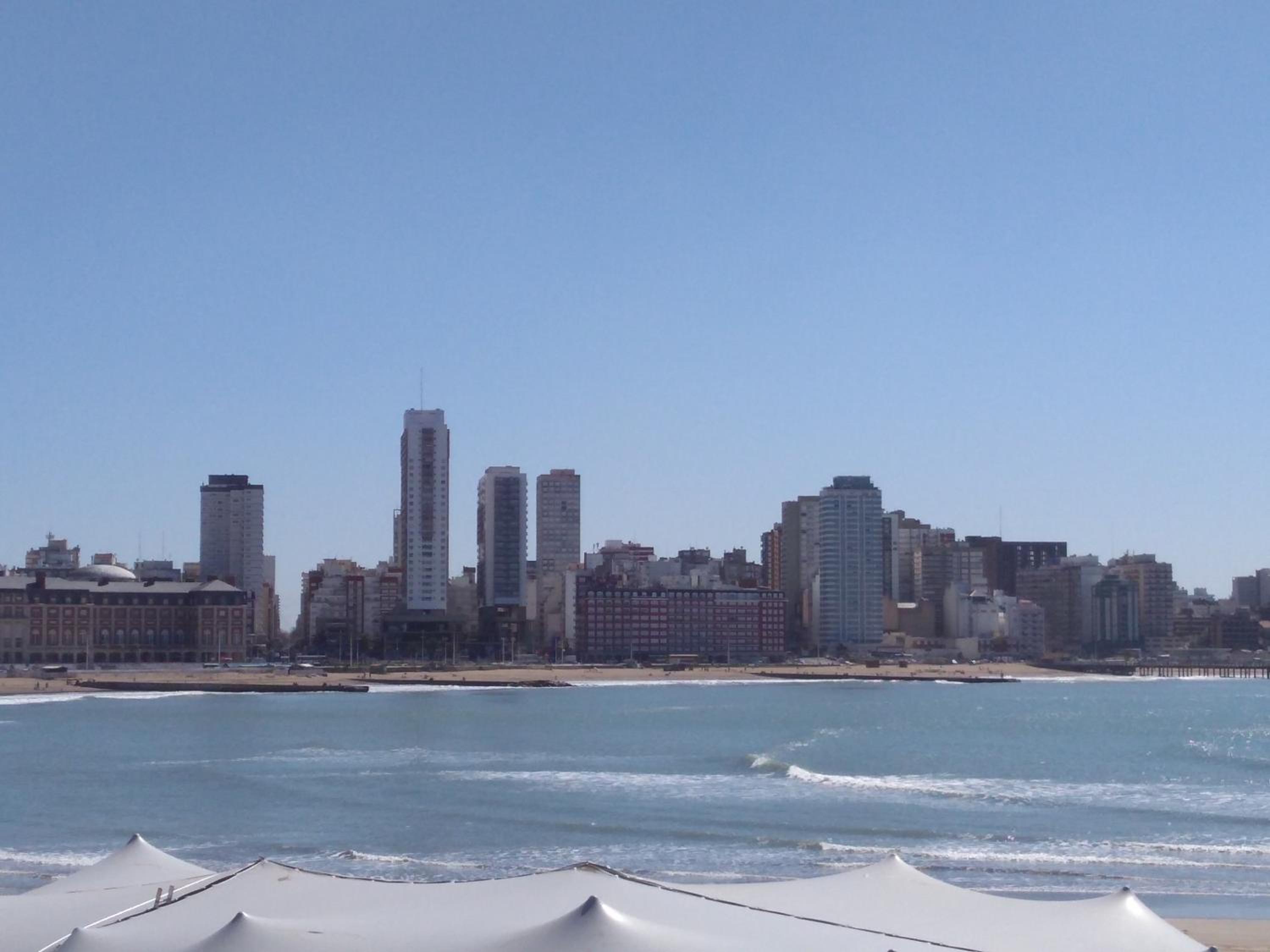 Depto de Leo frente al mar