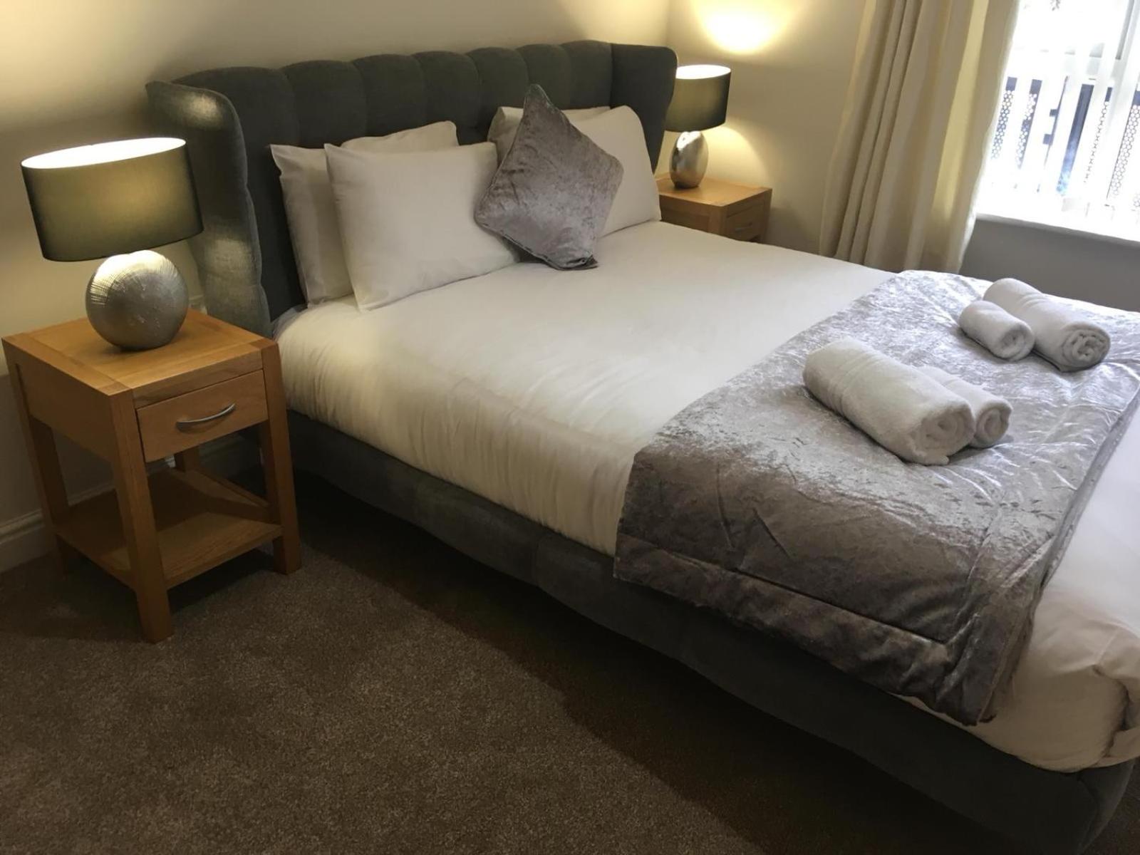 Blue Sky Apartments @Wallis Square, Farnborough