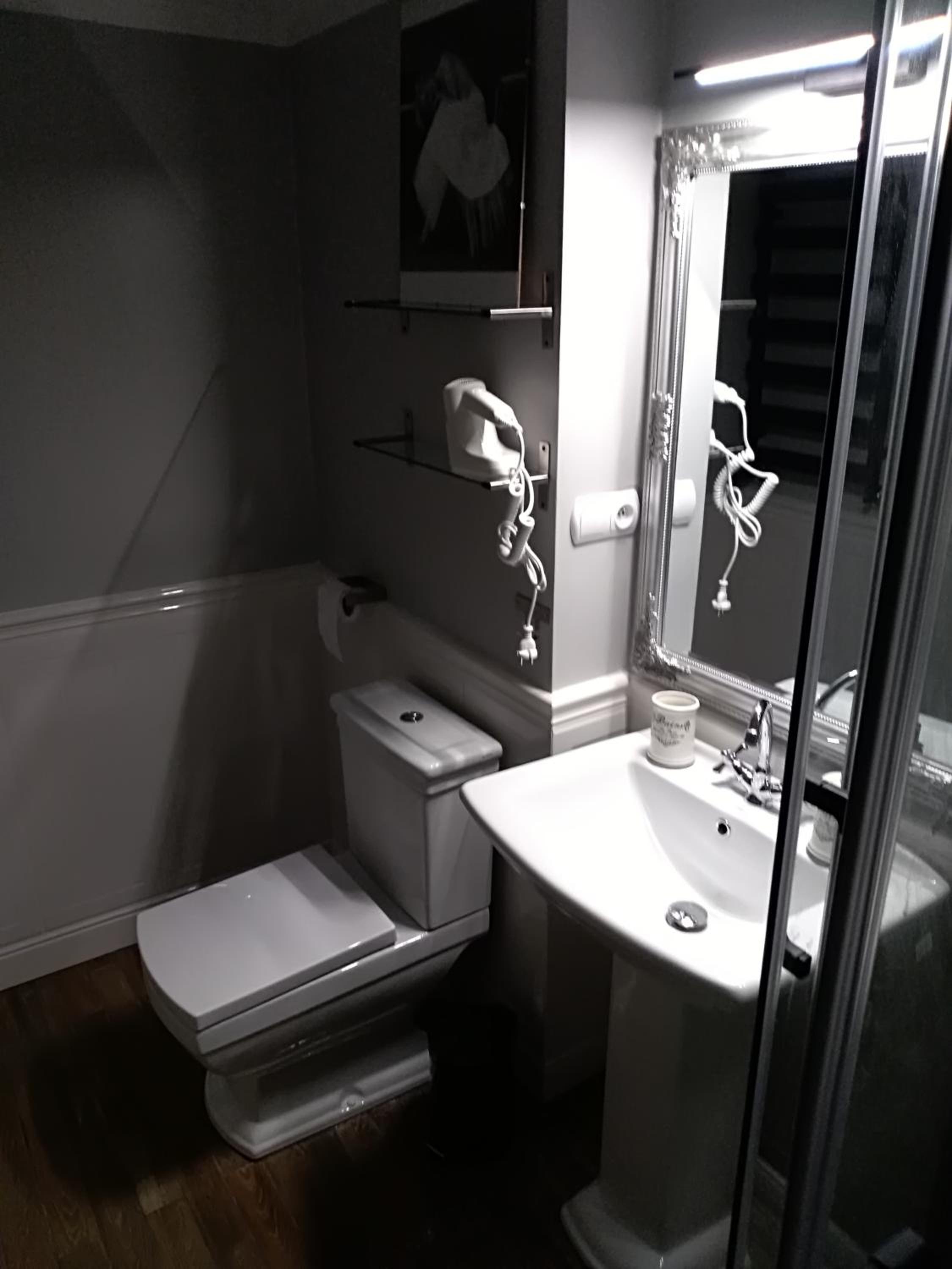Photo 18