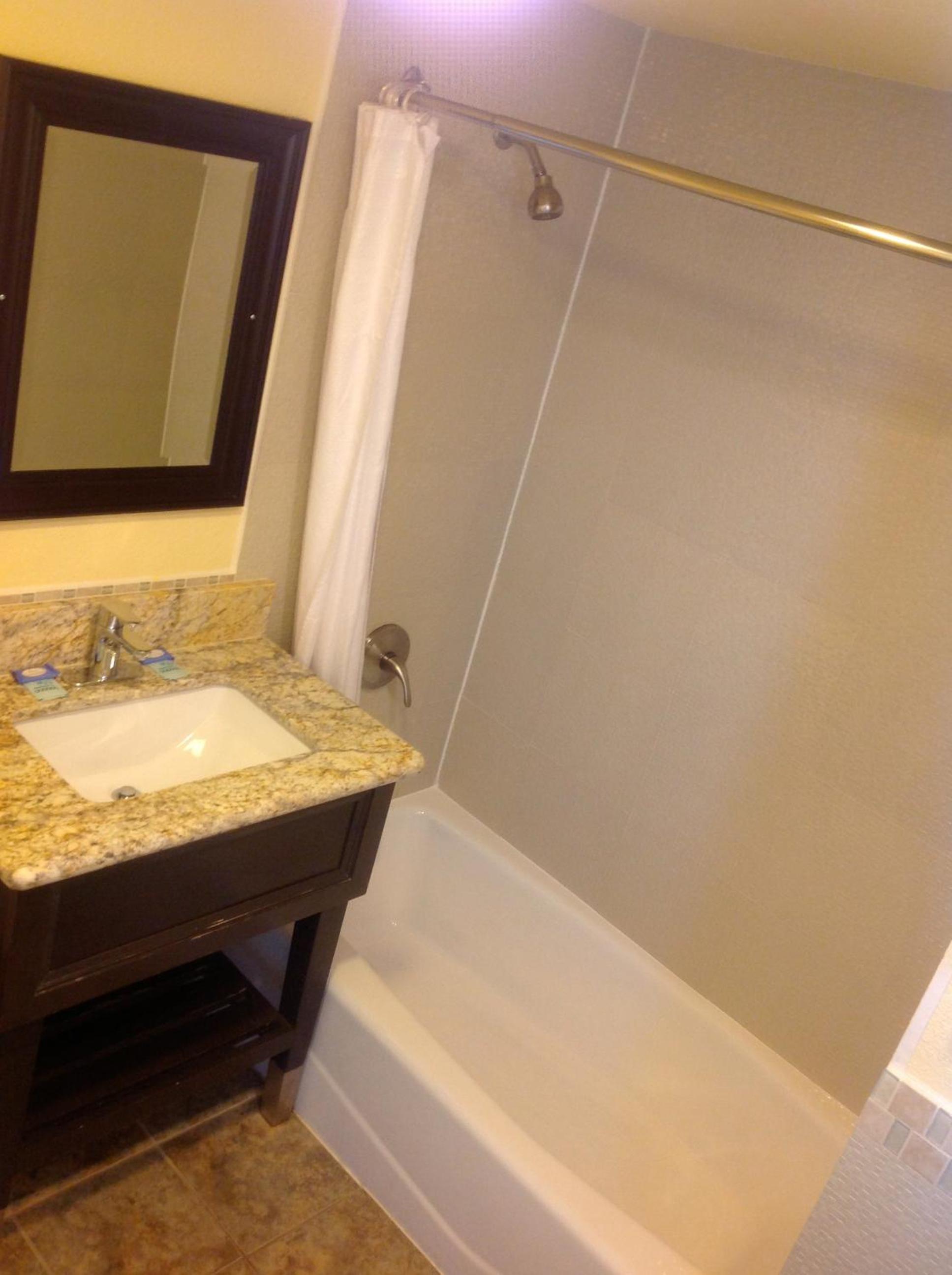 Ventura Vacations - Bayshore Inn Ventura - Property Image 17