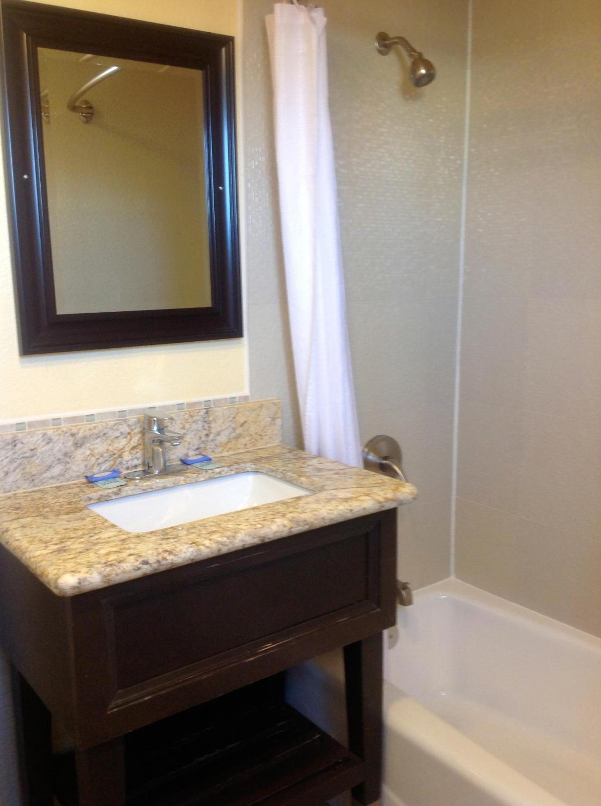 Ventura Vacations - Bayshore Inn Ventura - Property Image 18