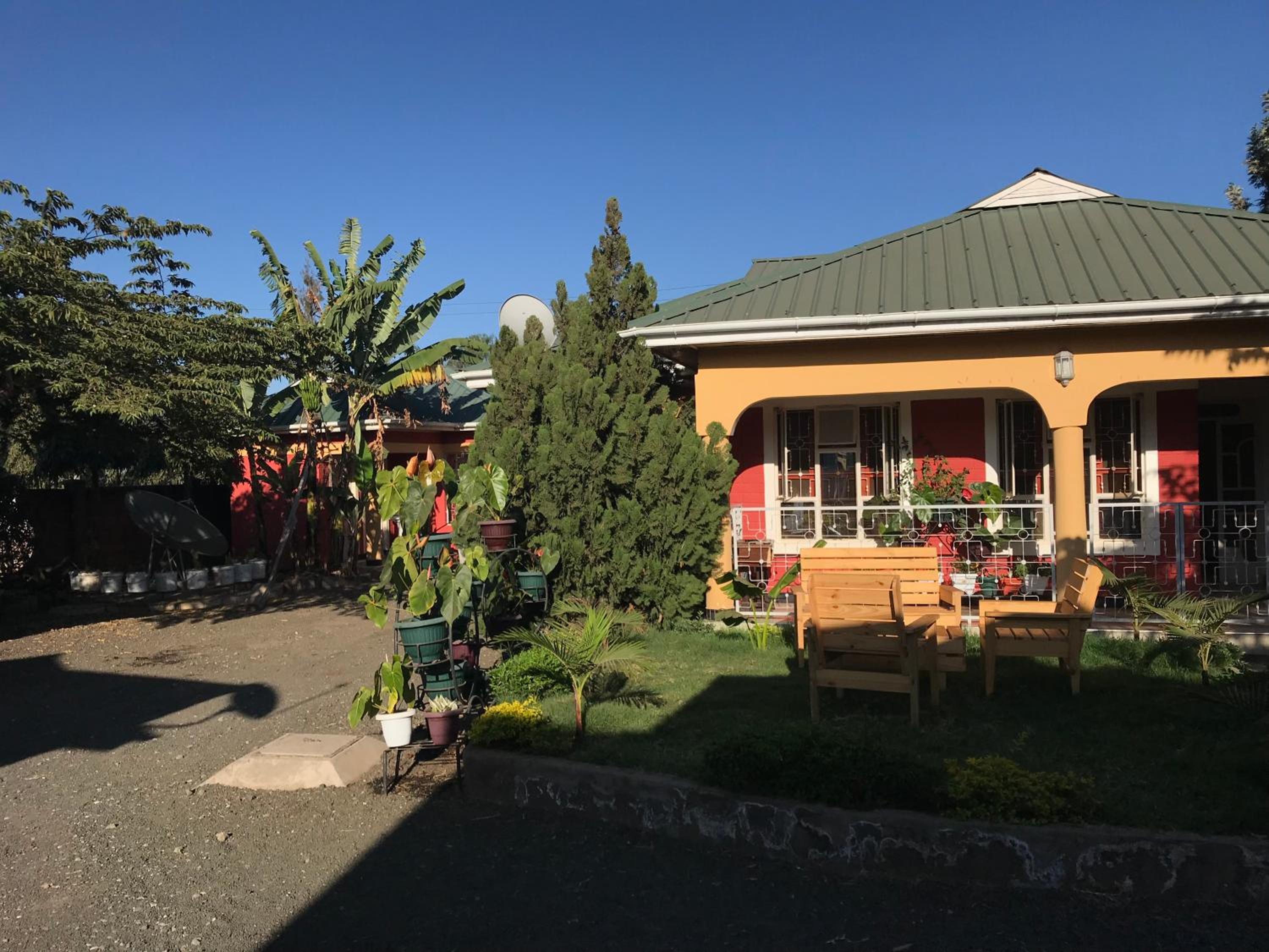 Le Parlour