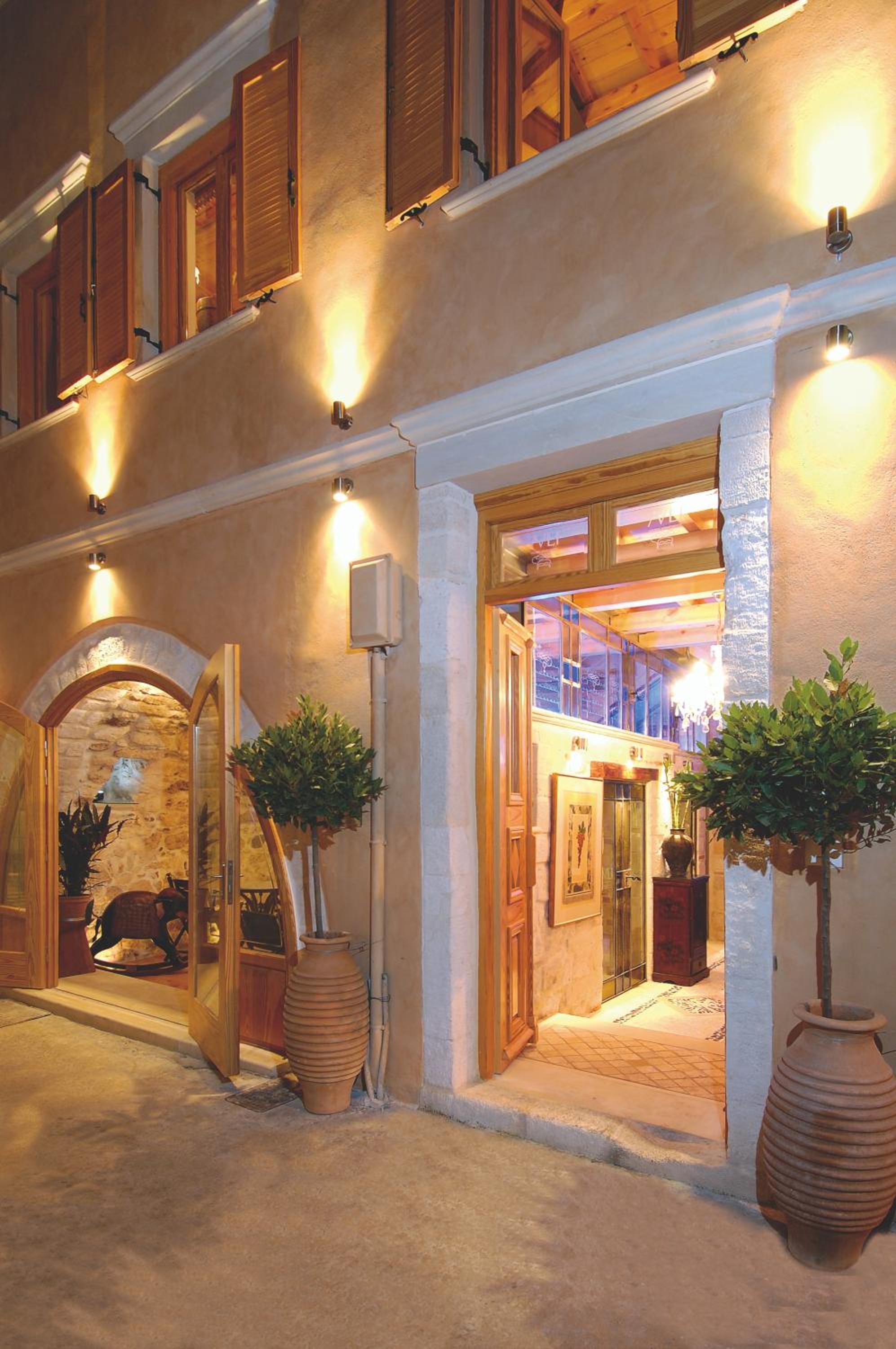 Hotel Avli Lounge Apartments - Image 1