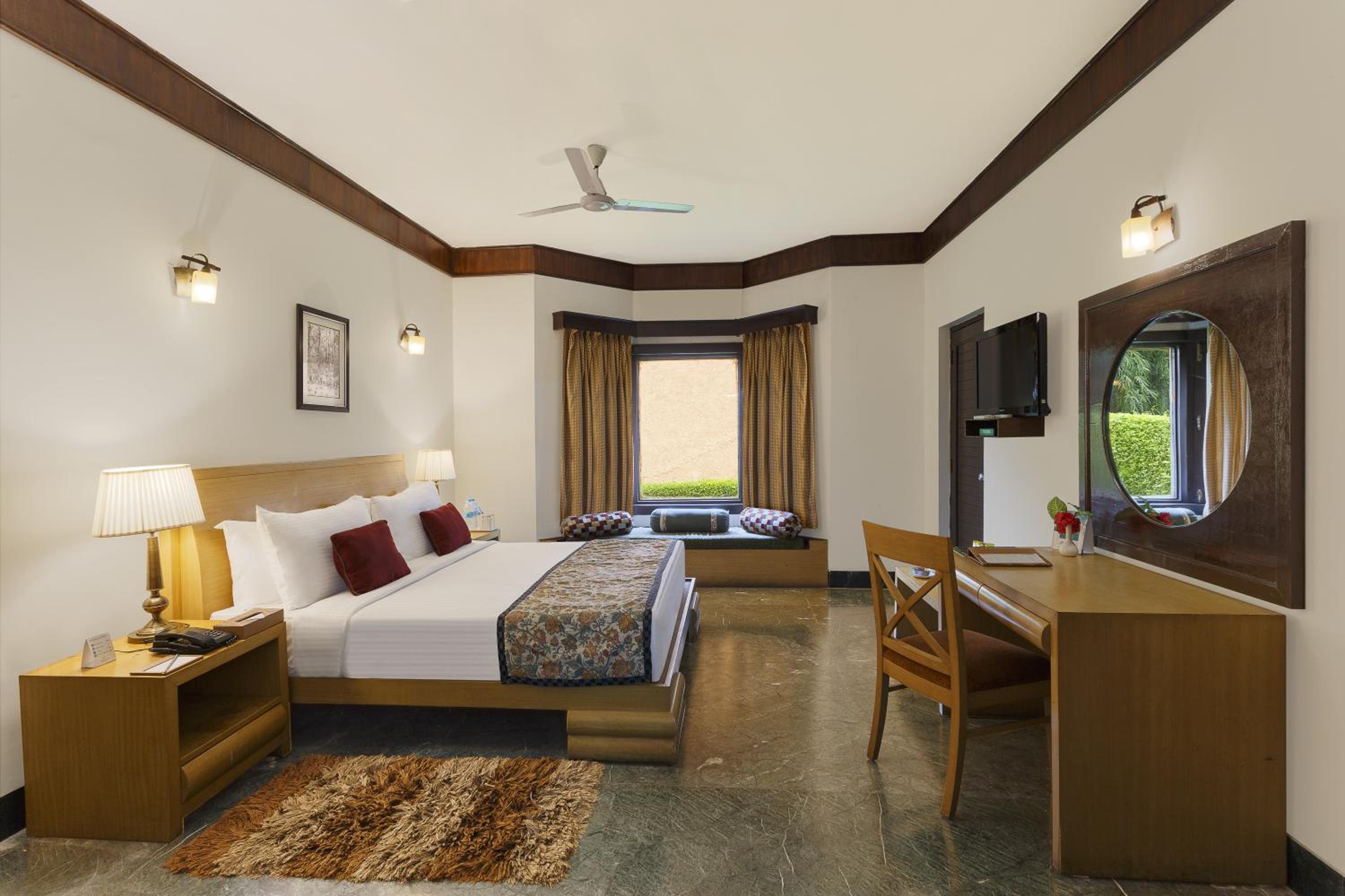 The Riverview Retreat Corbett by Leisure Hotels