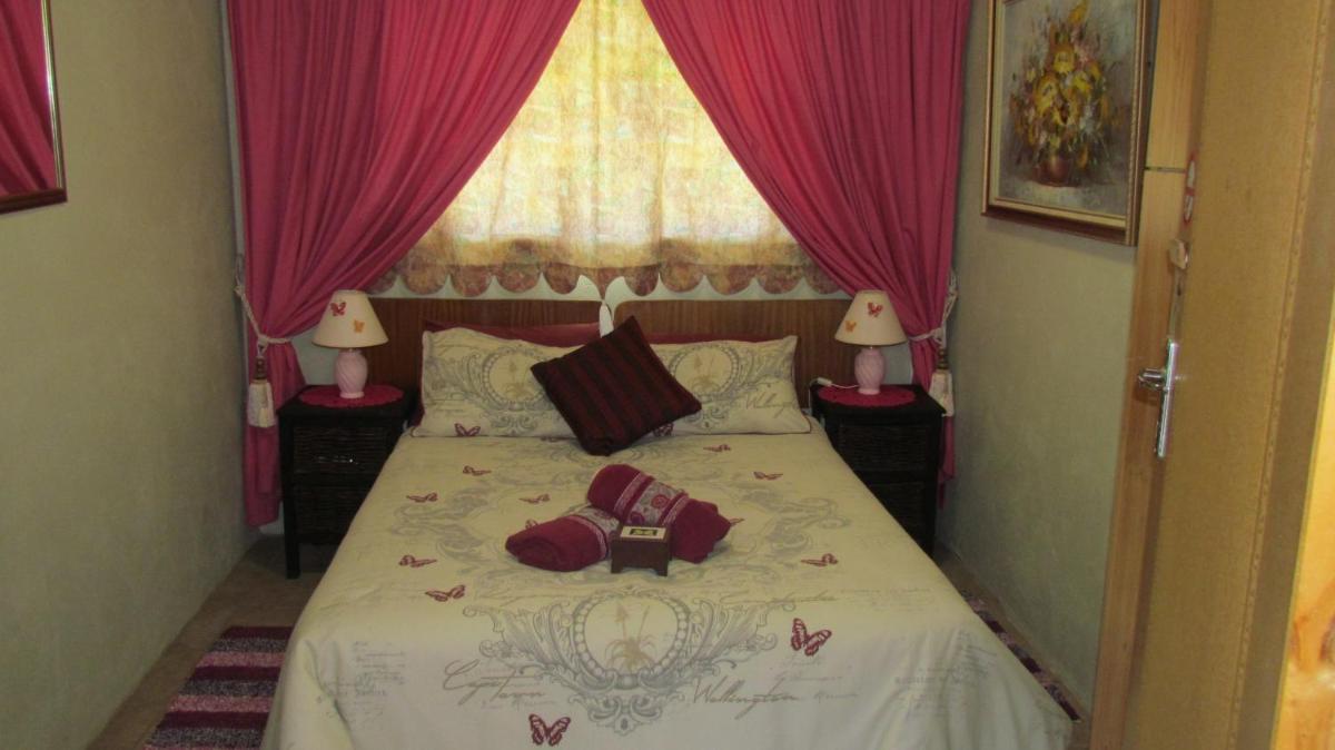 Carey 43 Bed & Breakfast view 2