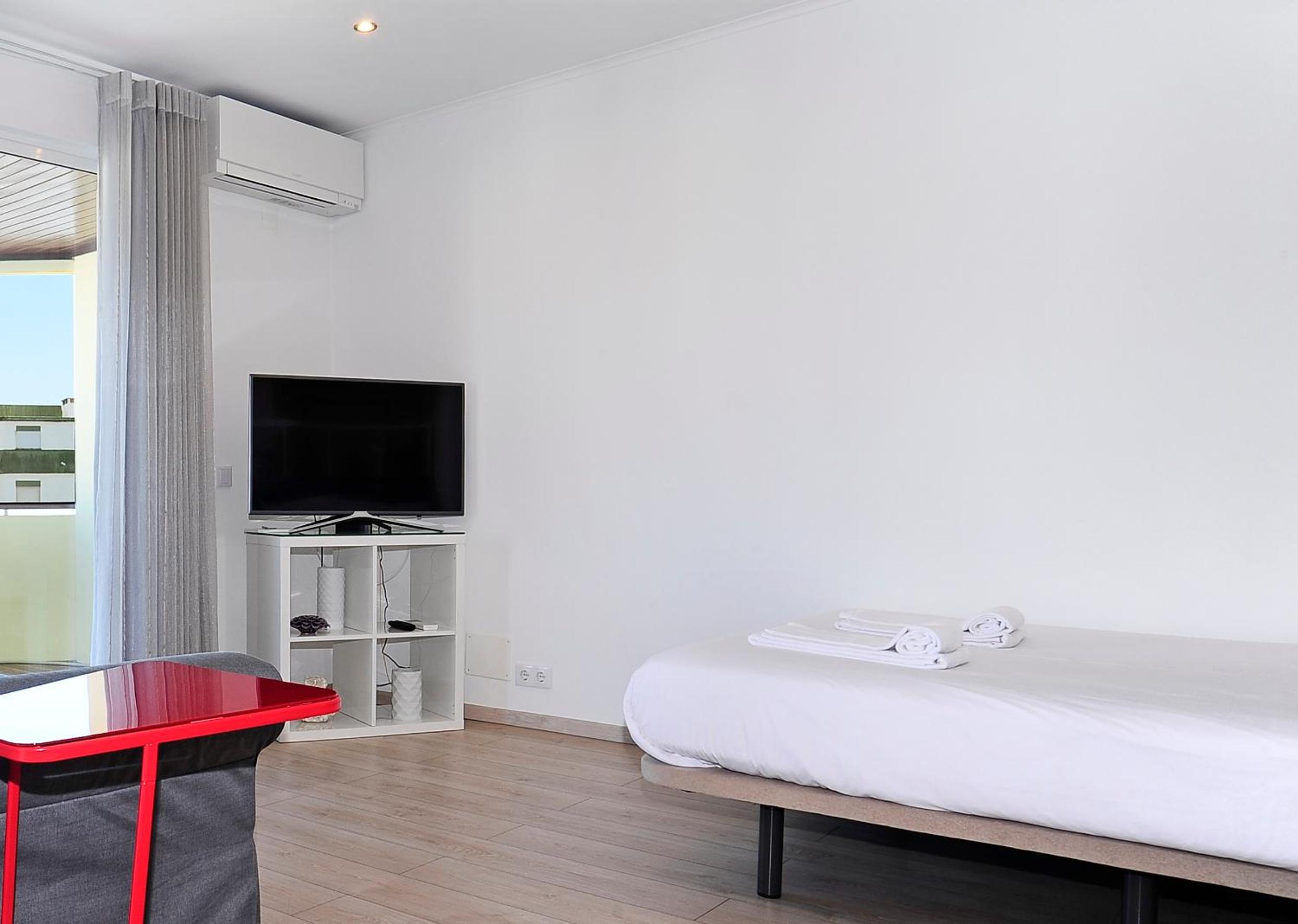 Sky Panoramic Cascais - comfy studio - Checkinhome